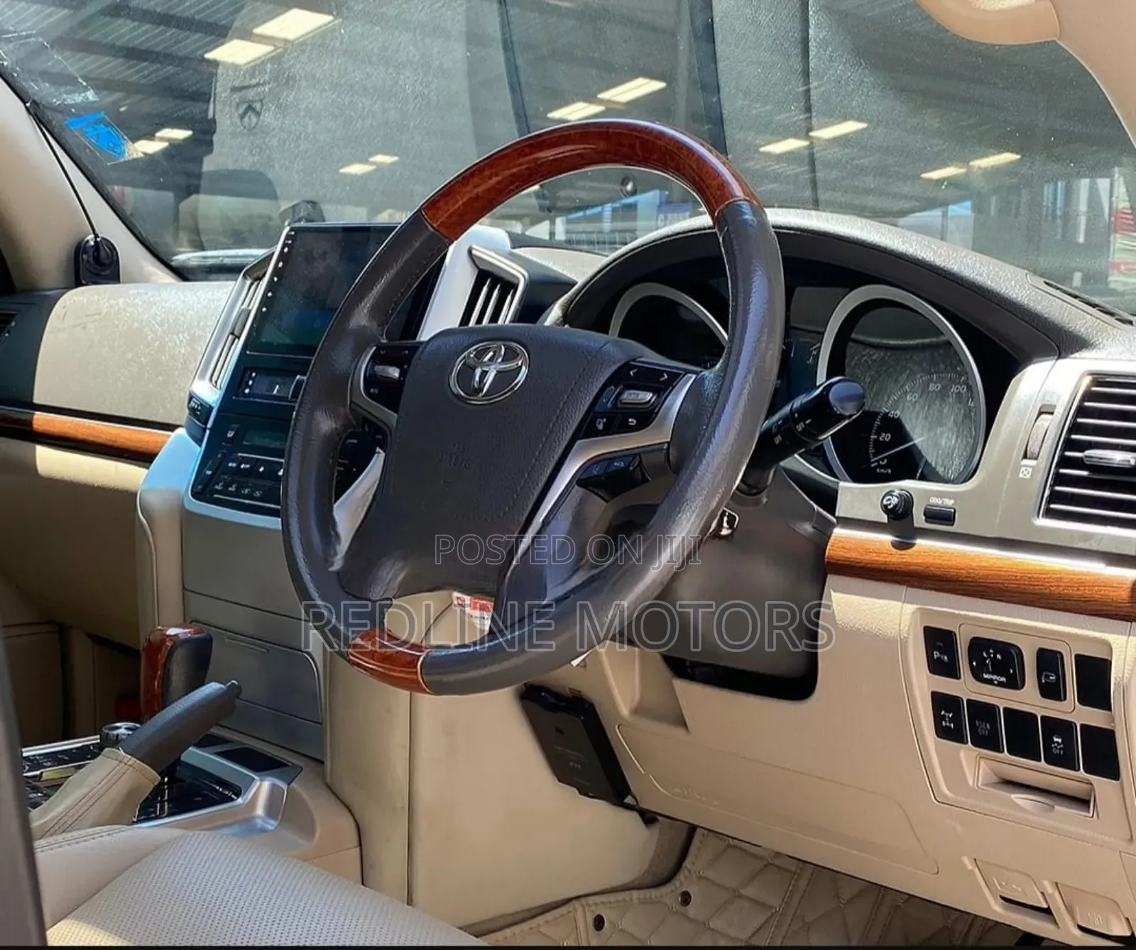 Toyota Land Cruiser 4.6 V8 ZX 2015 Burgundy