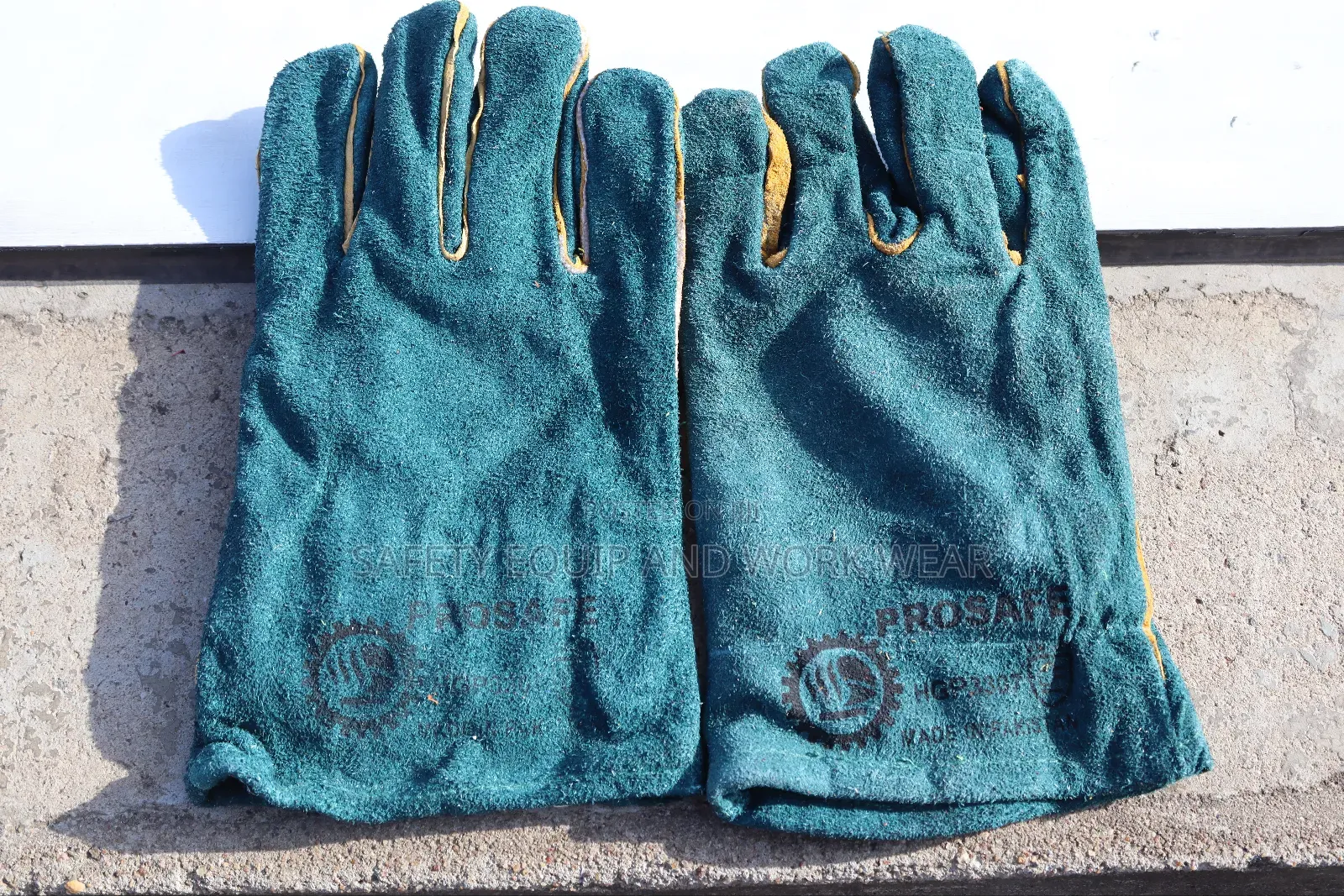 Short Leather Muffs