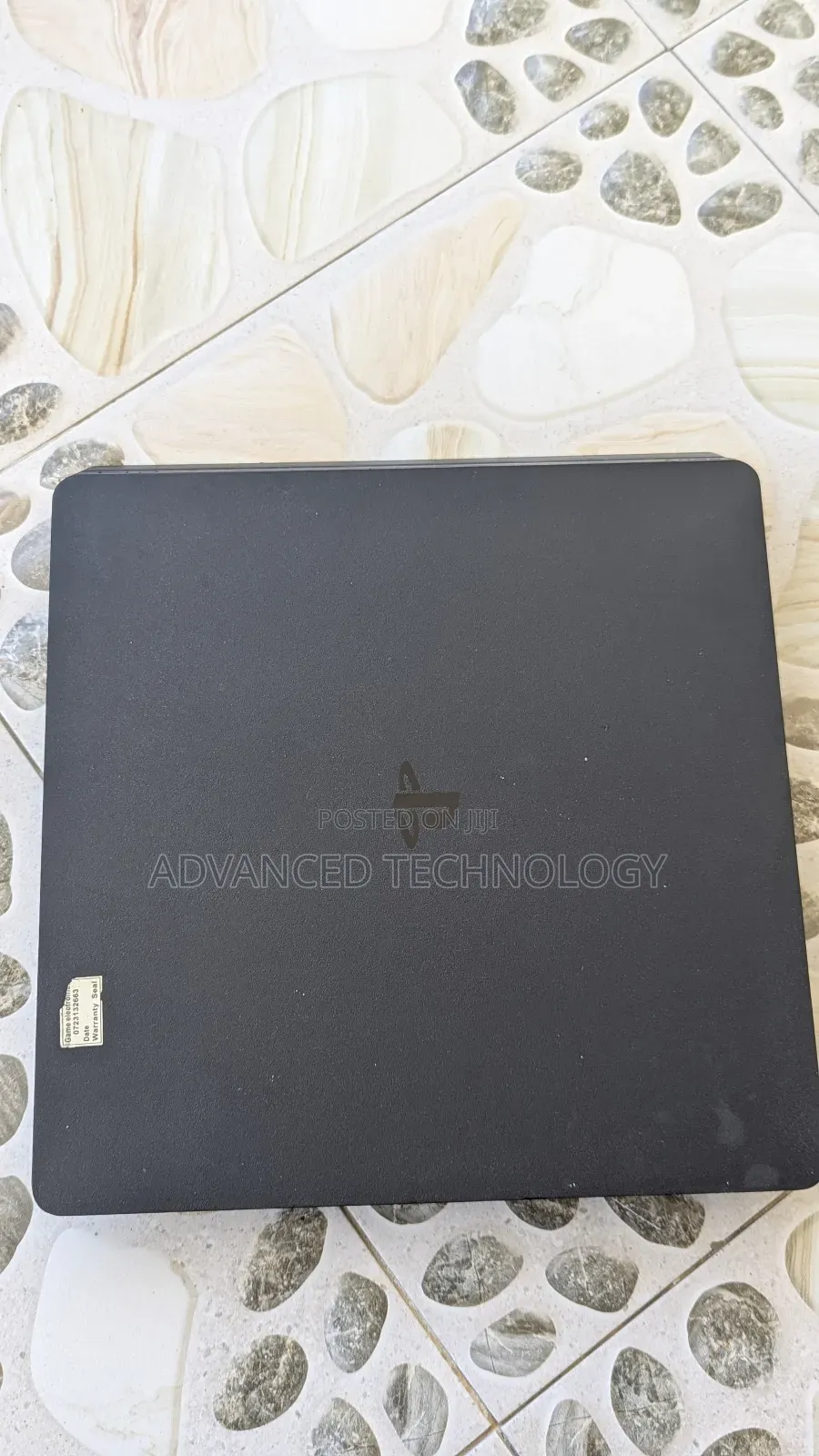 Ps4 Slim Used With 2 Pads