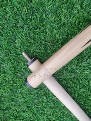 Two Piece Pool/Cue Stick With Screw Joint Wooden
