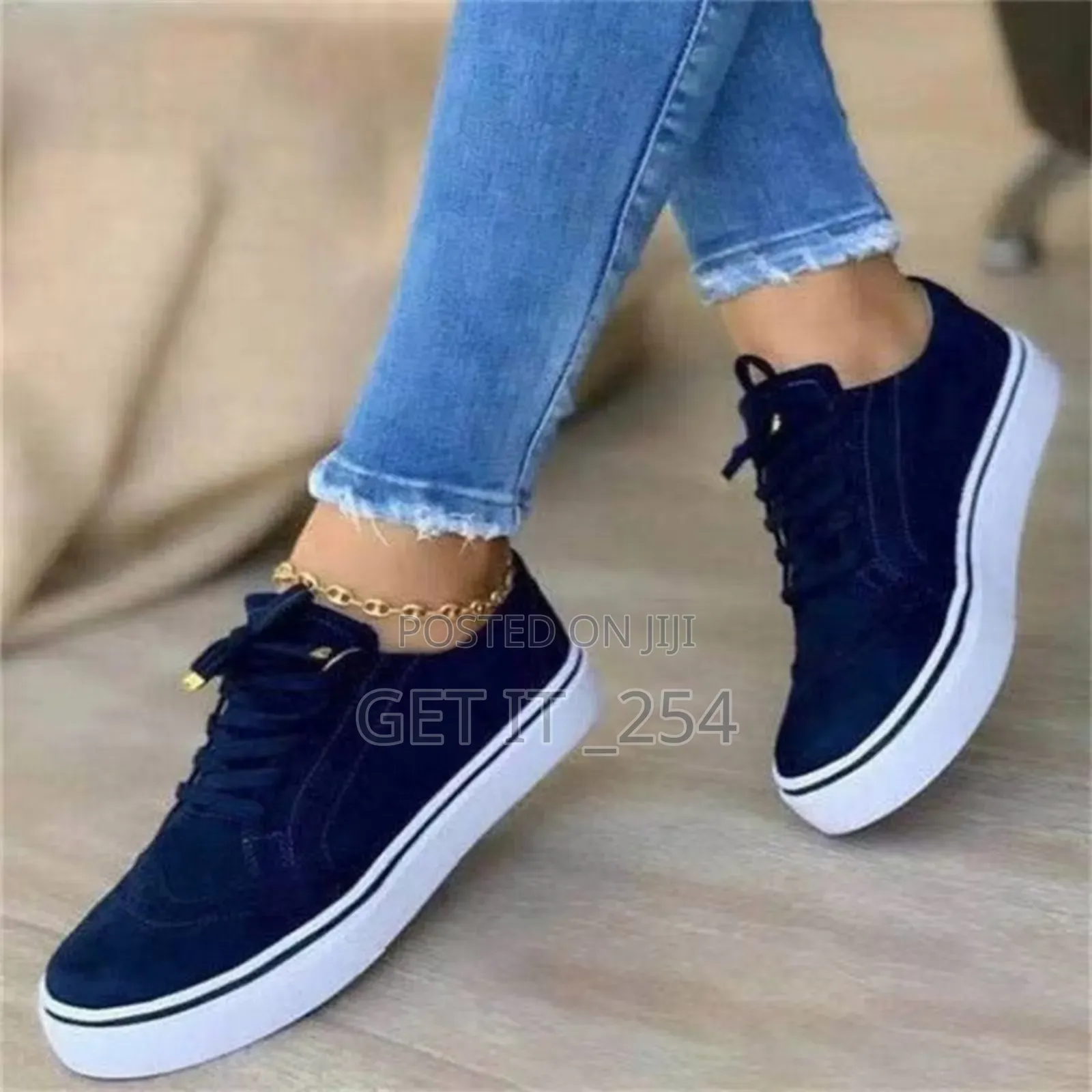 Ladies Suede Rubbers
Size 36-43