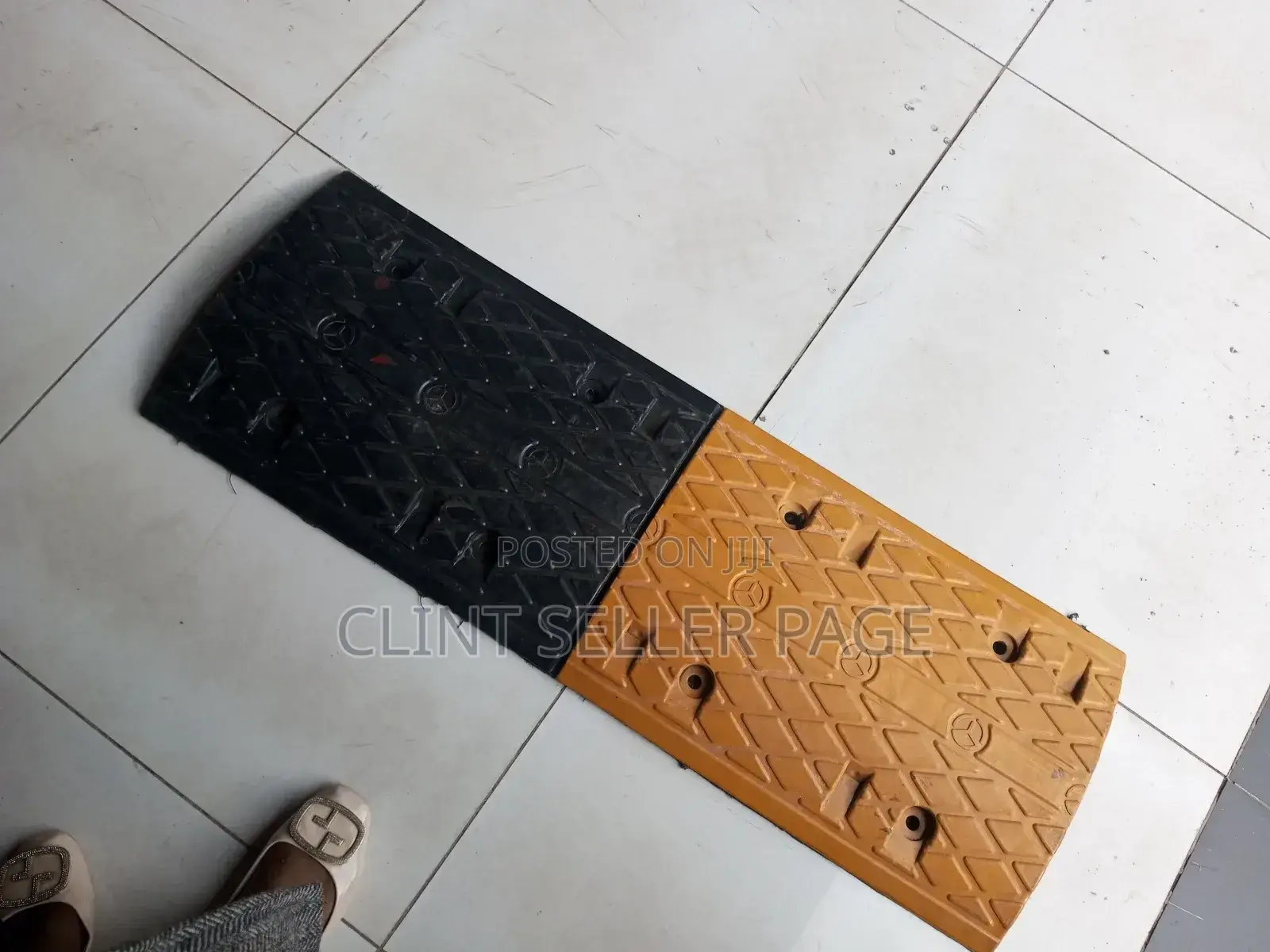 Reflective Rubber Speed Bump