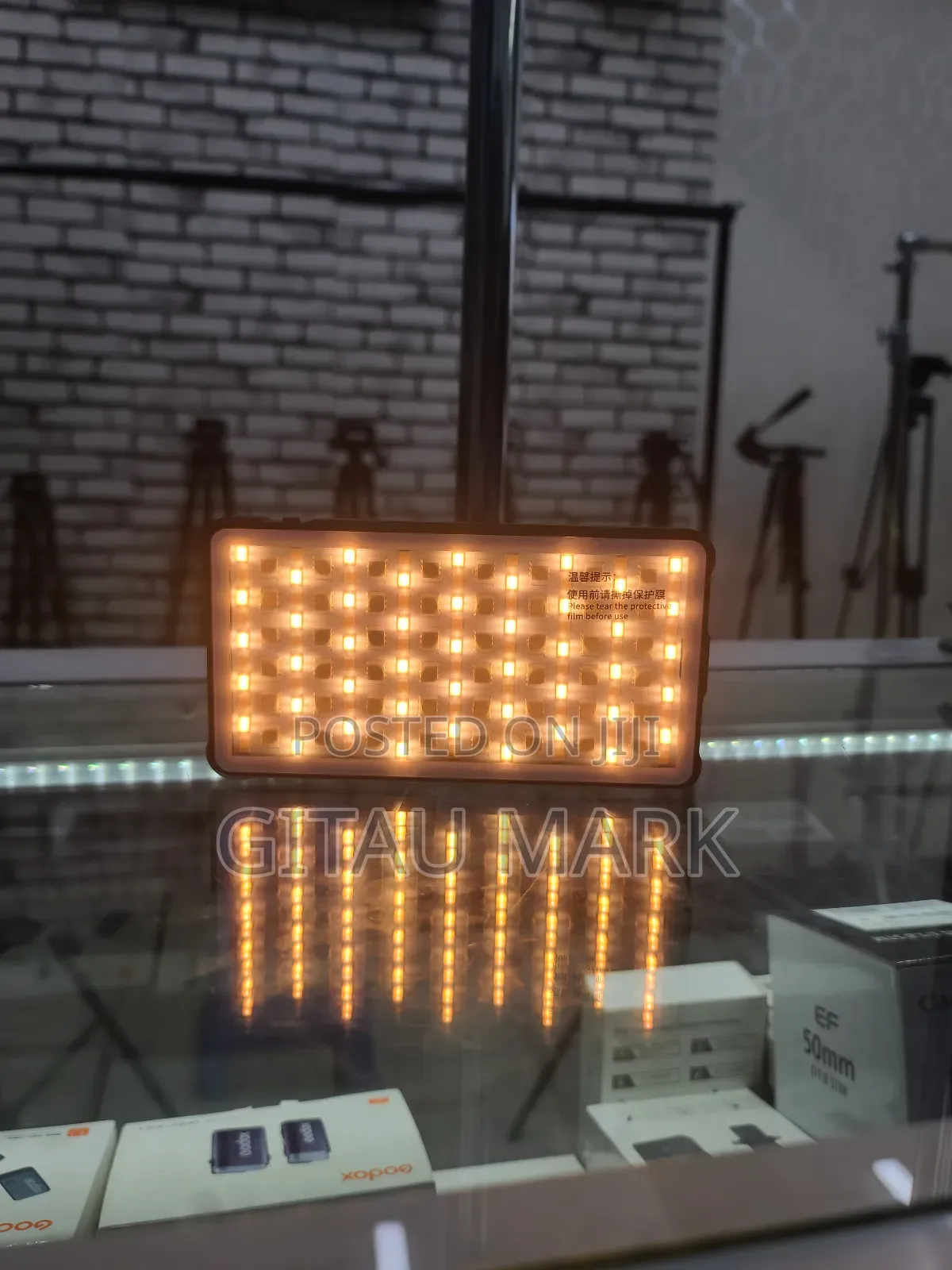Caisi Portable RGB LED Light CS-L-C02 Videolight