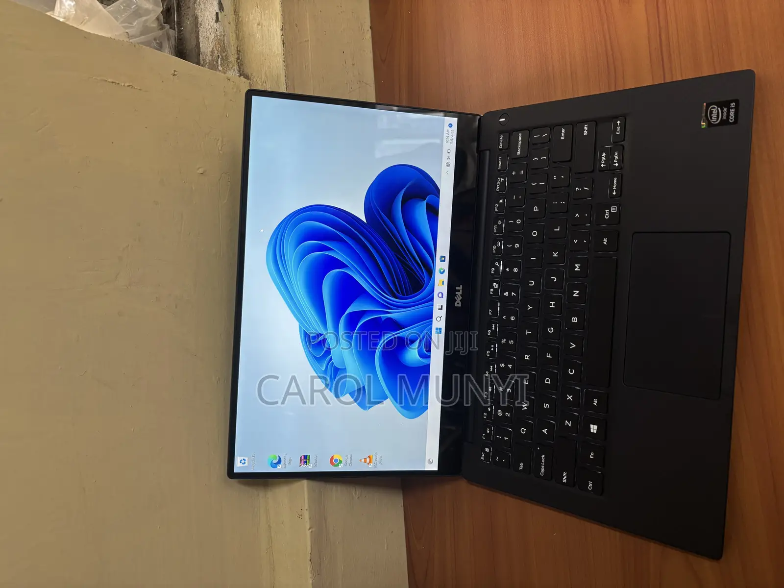New Laptop Dell XPS 13 8GB Intel Core i5 SSD 256GB