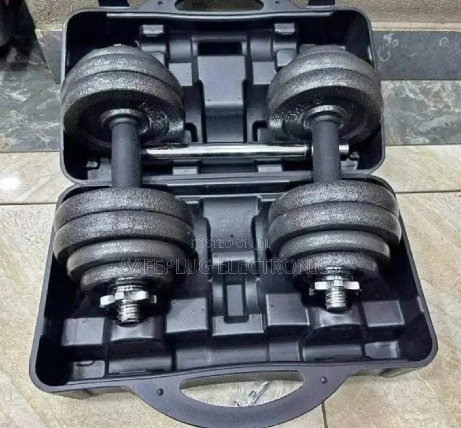 Chrome 15KG Adjustable Dumbbell Set With Case