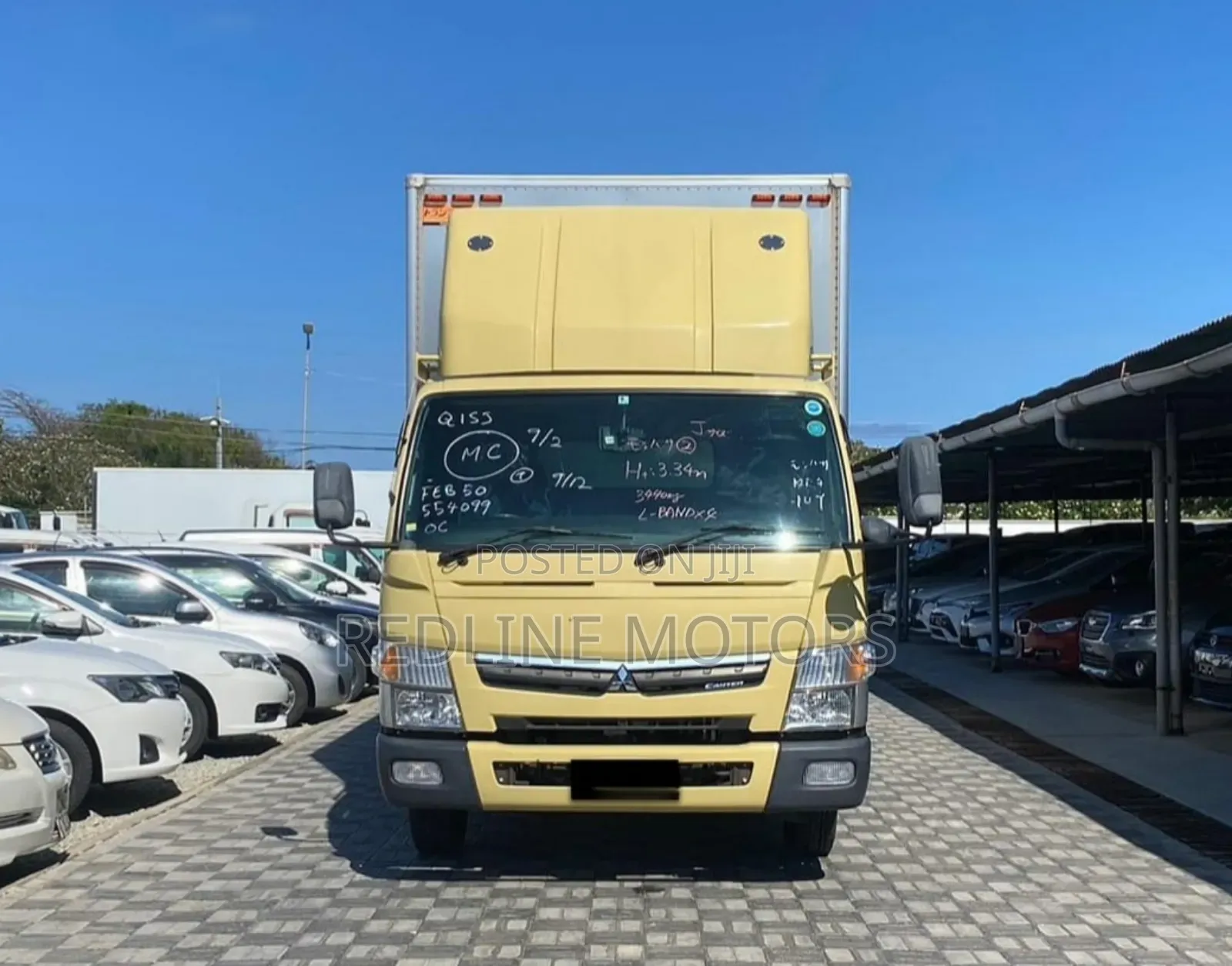Mitsubishi Fuso Truck Beige