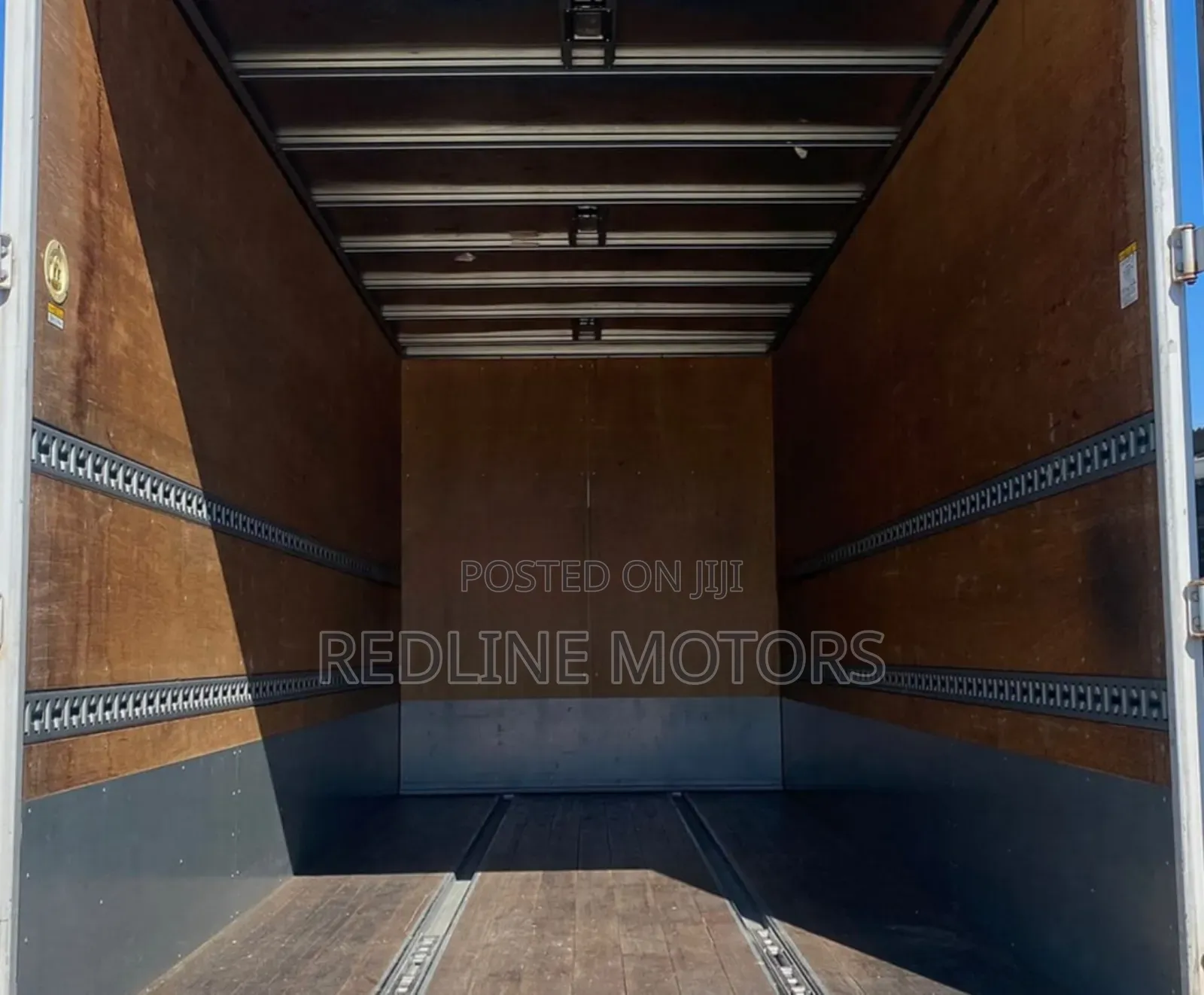 Mitsubishi Fuso Truck Beige