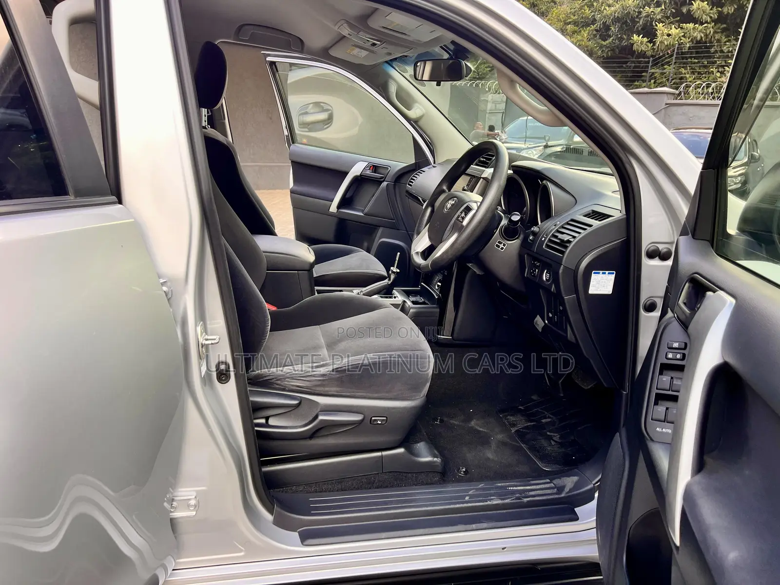Toyota Land Cruiser Prado 2.8 2017 Silver
