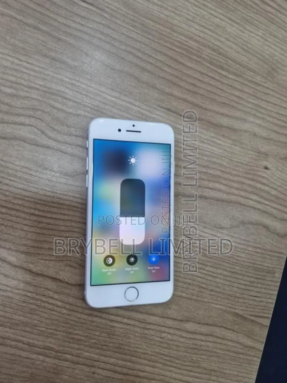 Apple iPhone 8 64 GB White