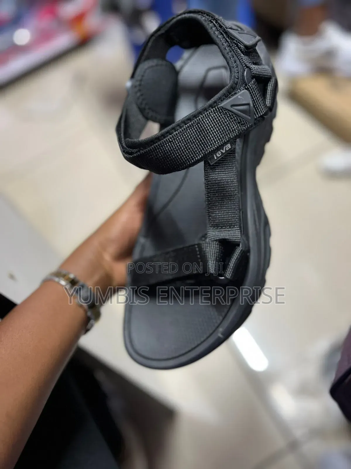 Black Open Shoe's Teva/Open-Shoes 40-45 Kes 1700