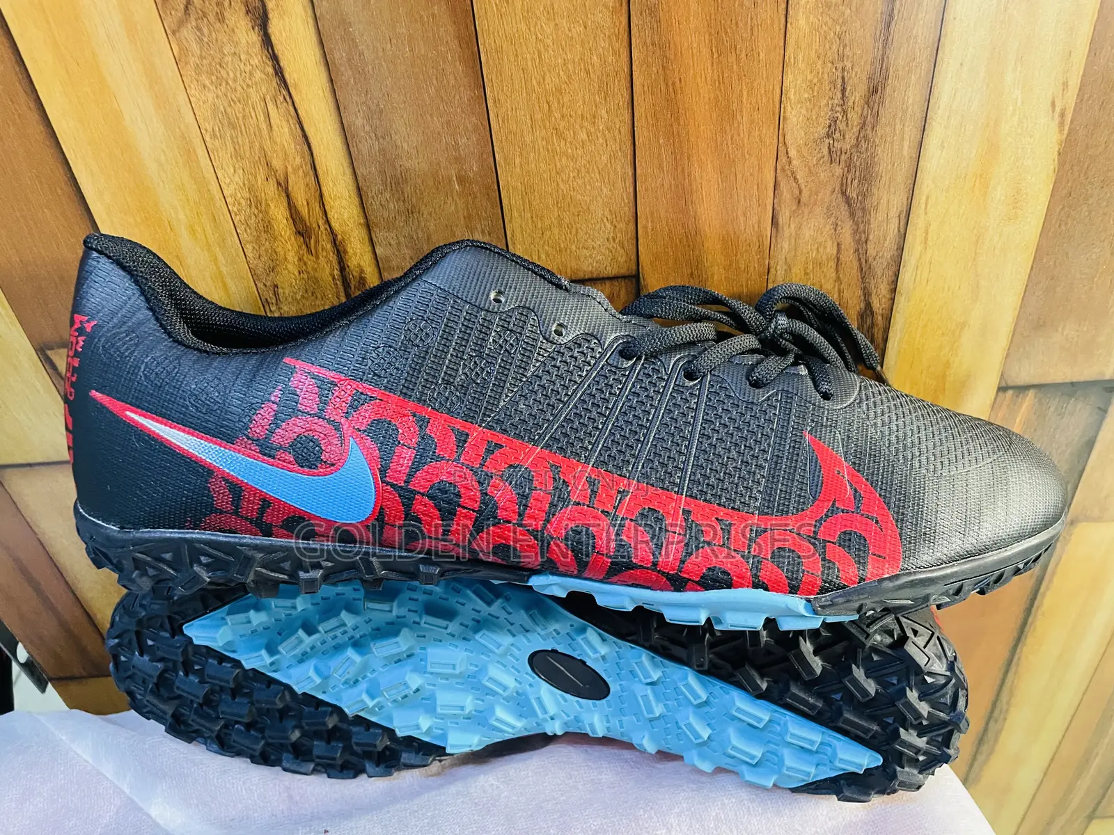 Black Nike Football/Rugby Trainers 40-45