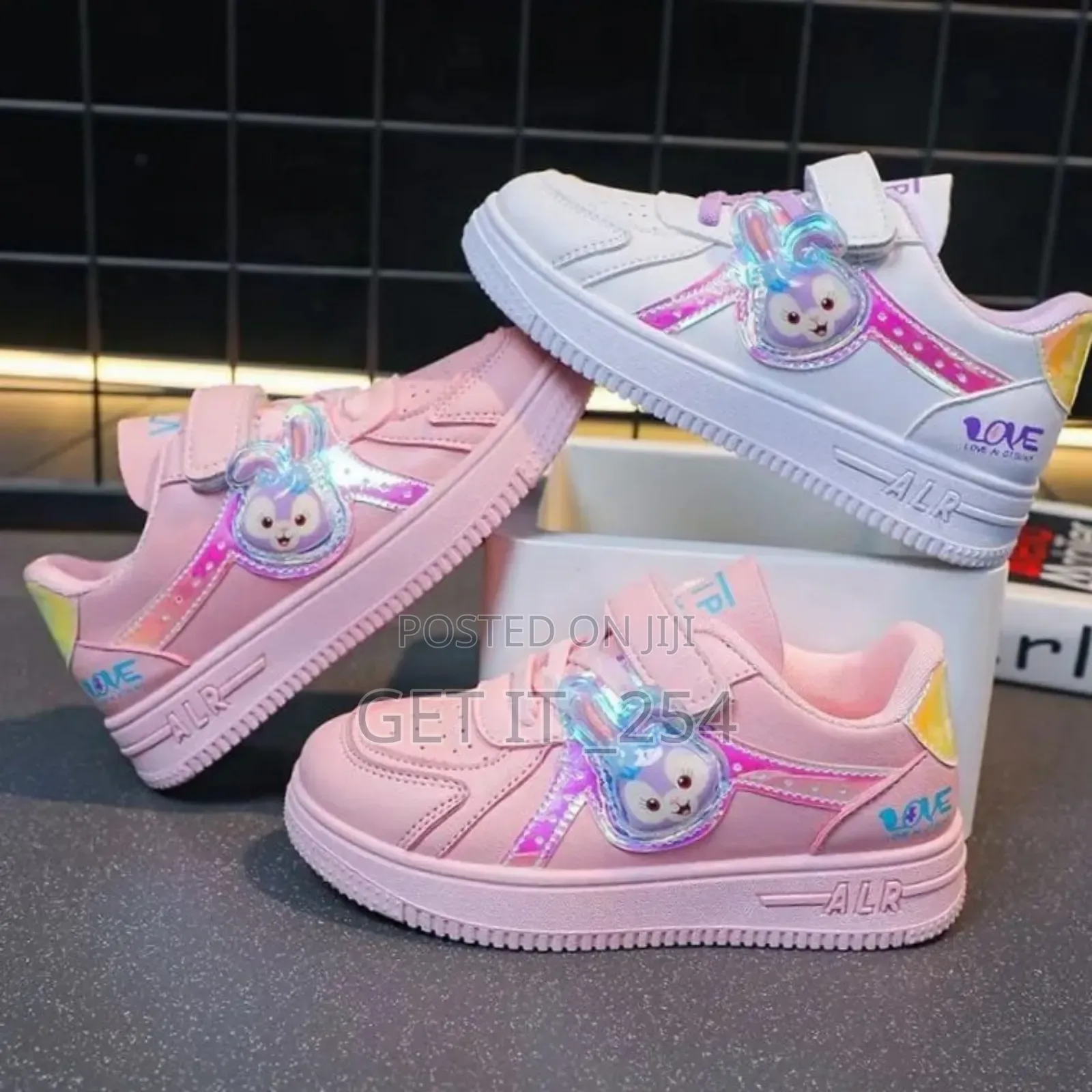 Girl's Stylish Sneakers 
Ize: 26-37
Shades: White And Pink