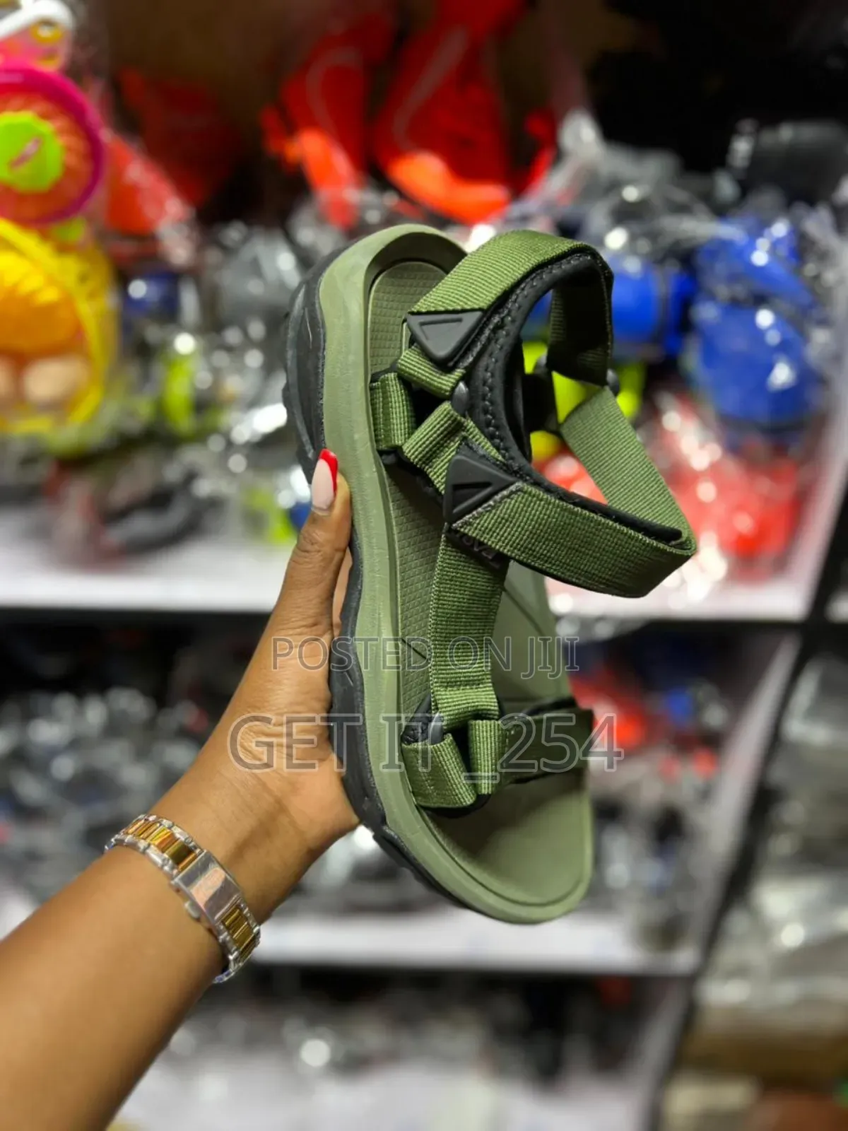 Men's Teva  Open Shoes 
Sizes 40 To 45
A