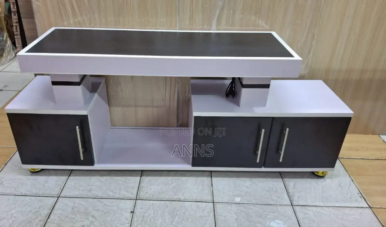 Instabul 1 Tv Stand