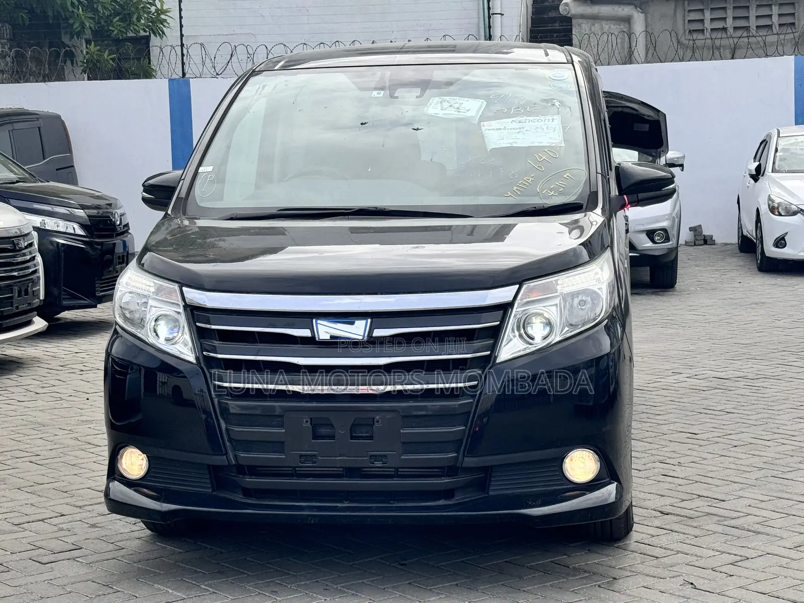 Toyota Noah 2017 Black