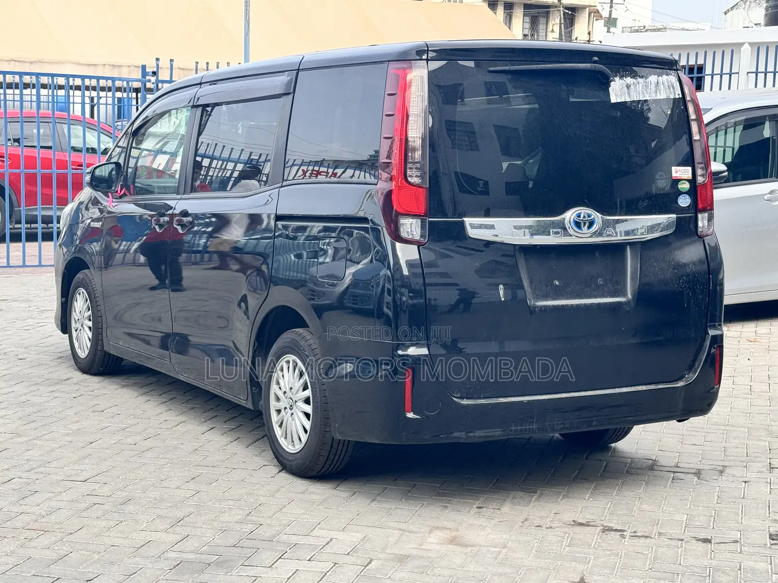 Toyota Noah 2017 Black