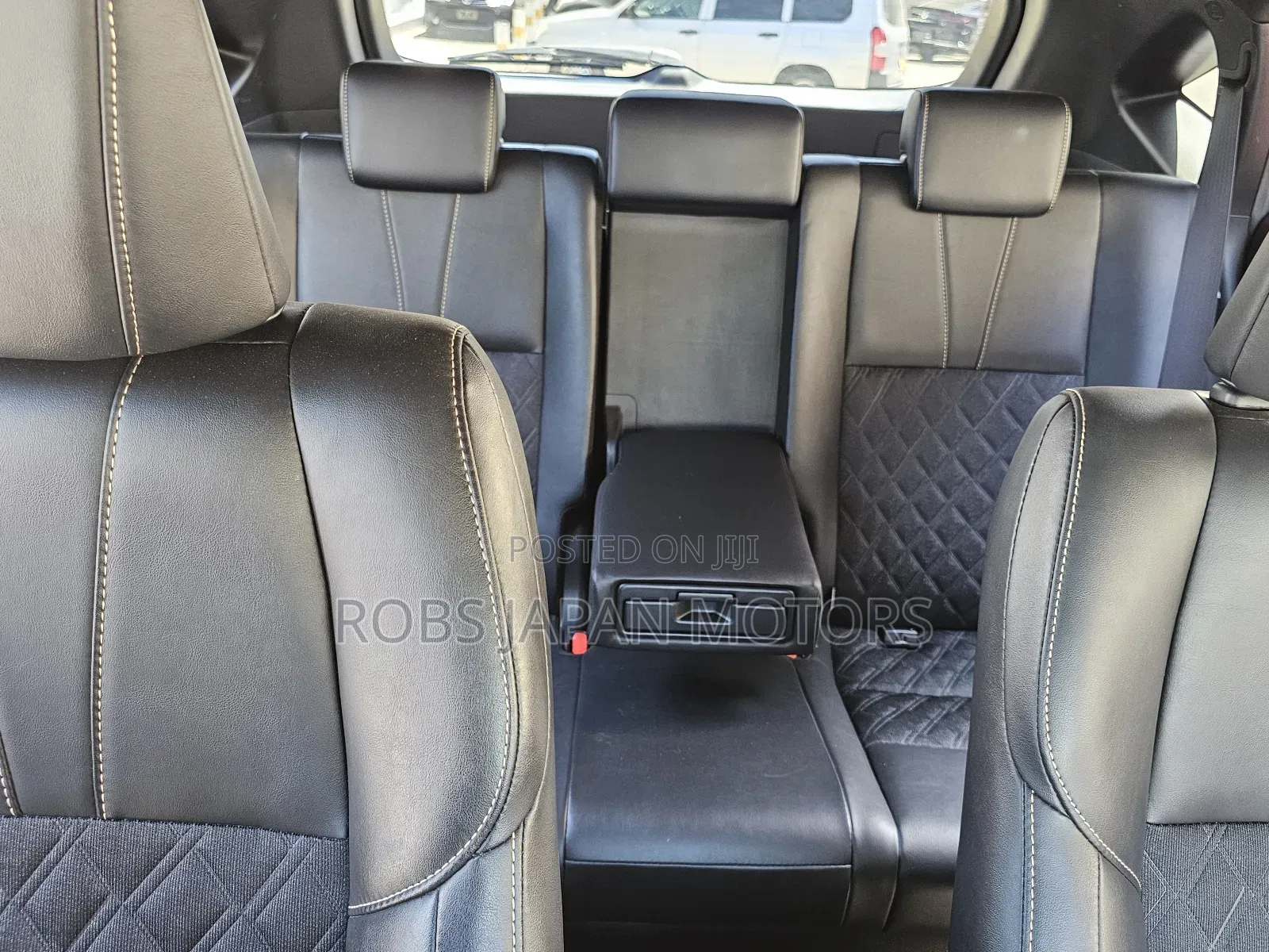 Toyota Harrier 2.0 4WD 2018 Pearl
