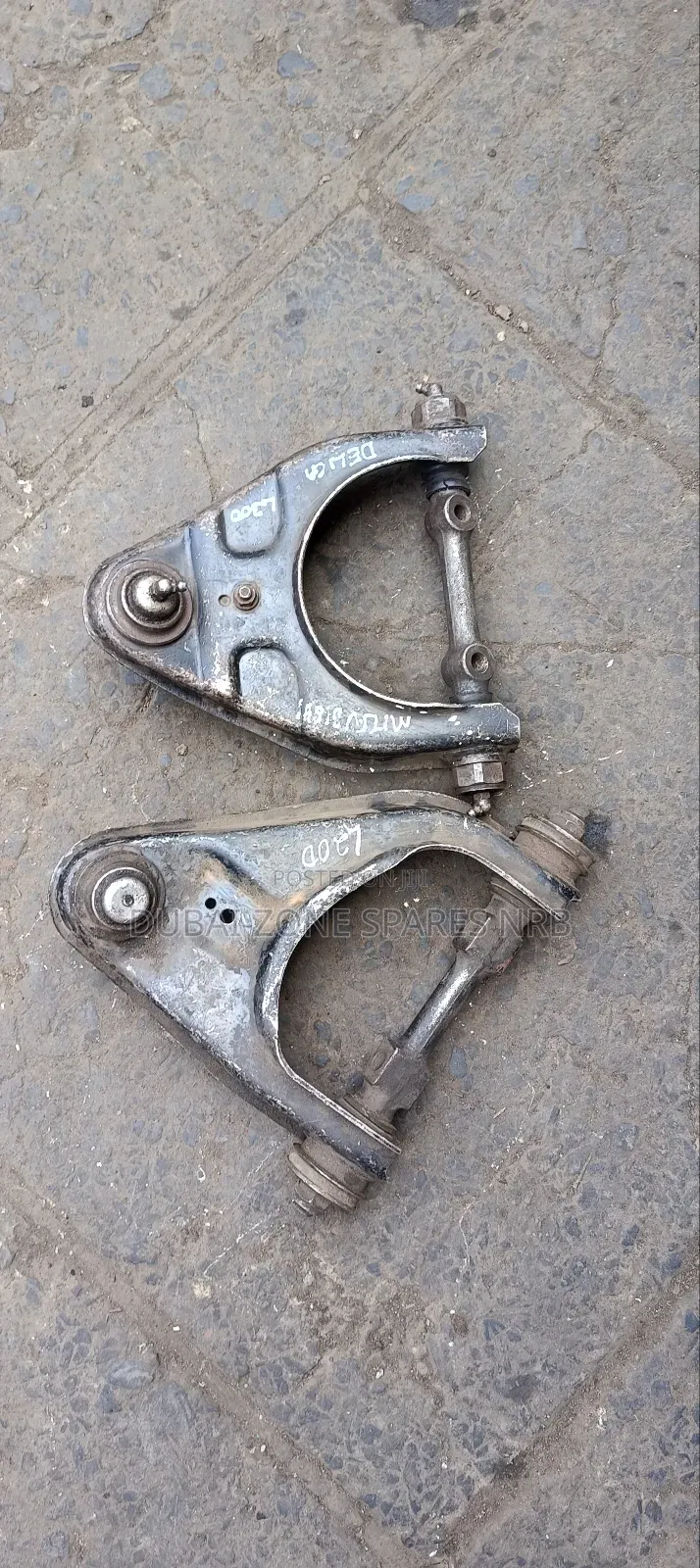 Upper Control Arms Delica L300.