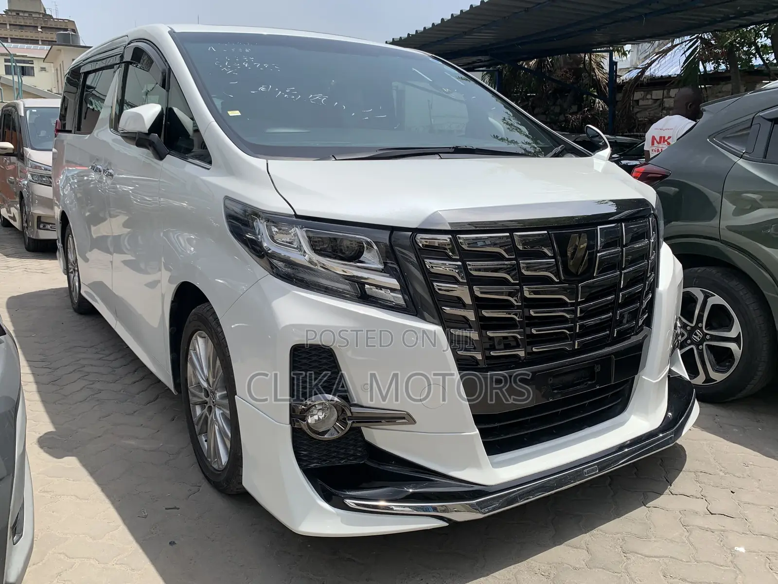 Toyota Alphard 2.5 Petrol AWD 2017 White