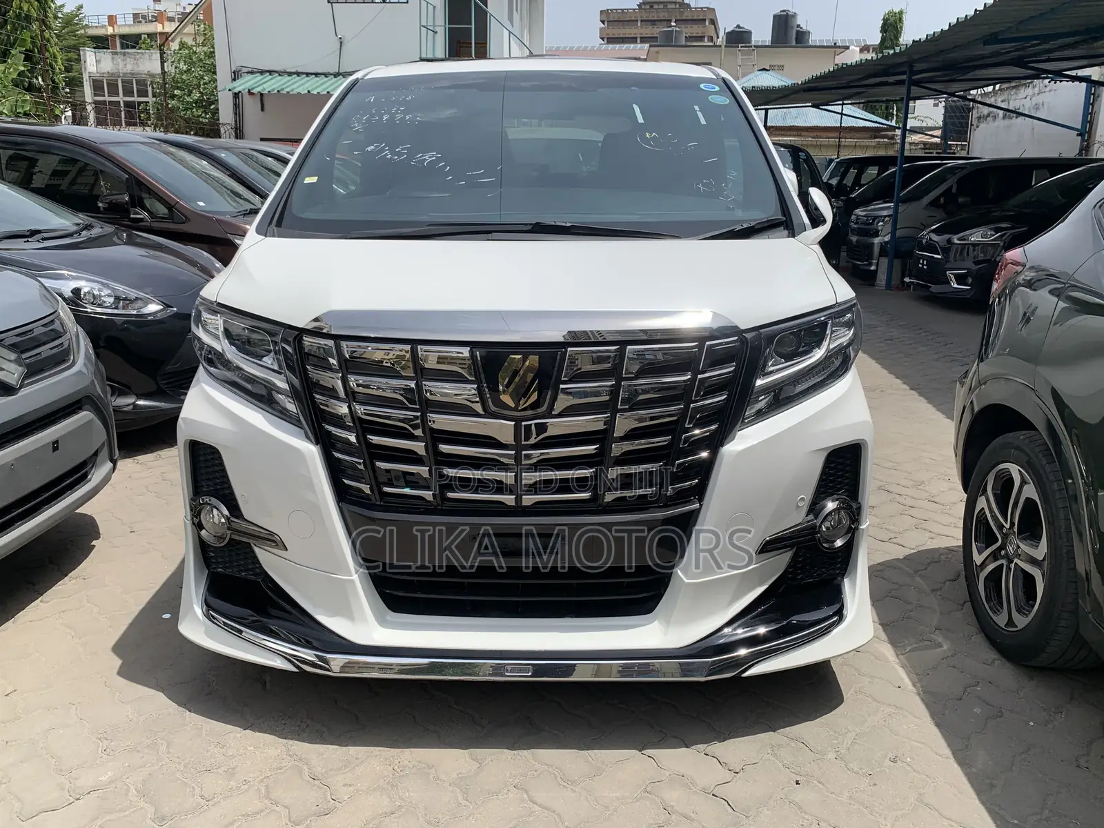 Toyota Alphard 2.5 Petrol AWD 2017 White