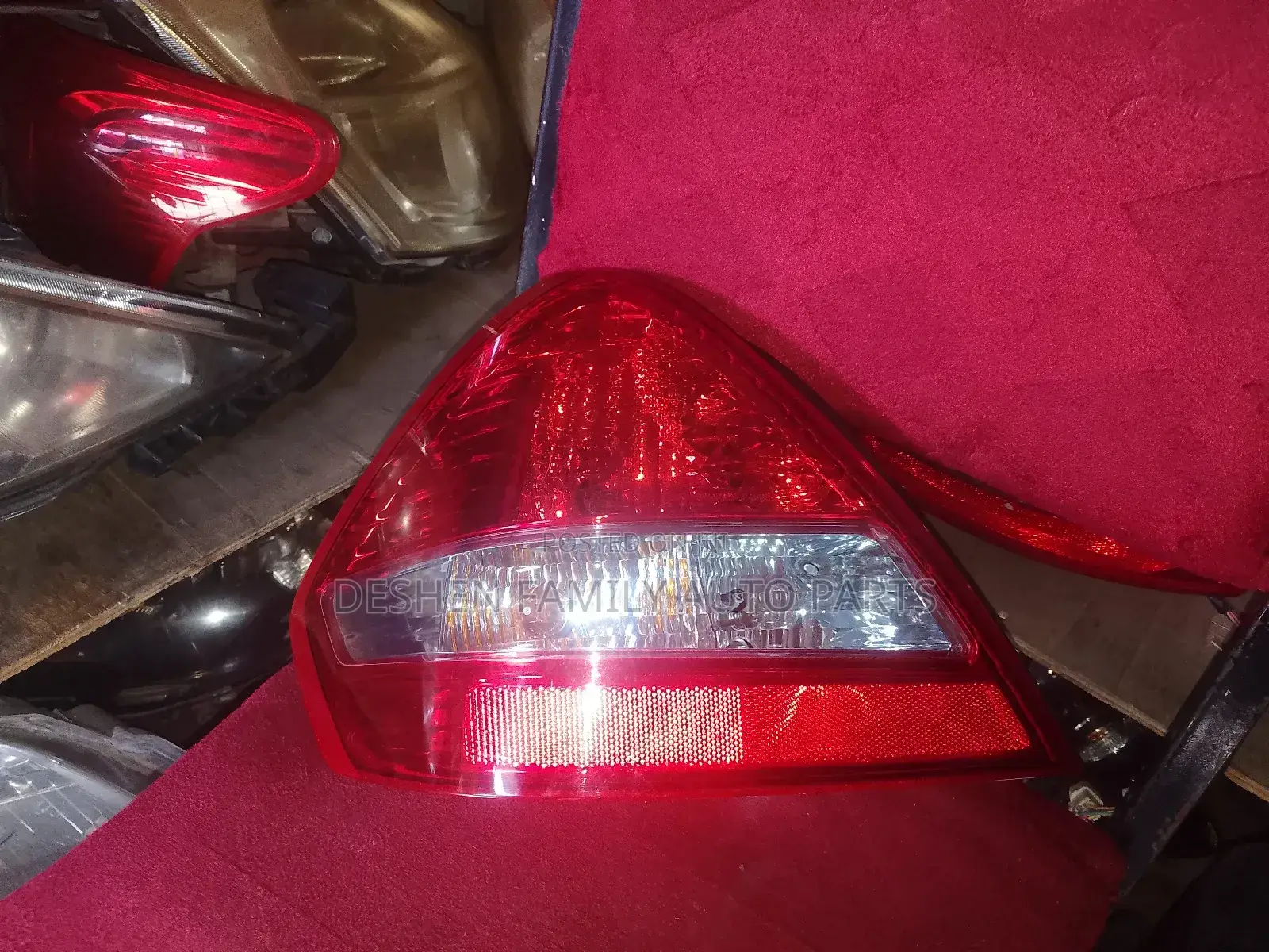 Nissan Tiida Backlight/Taillamp/ Taillight