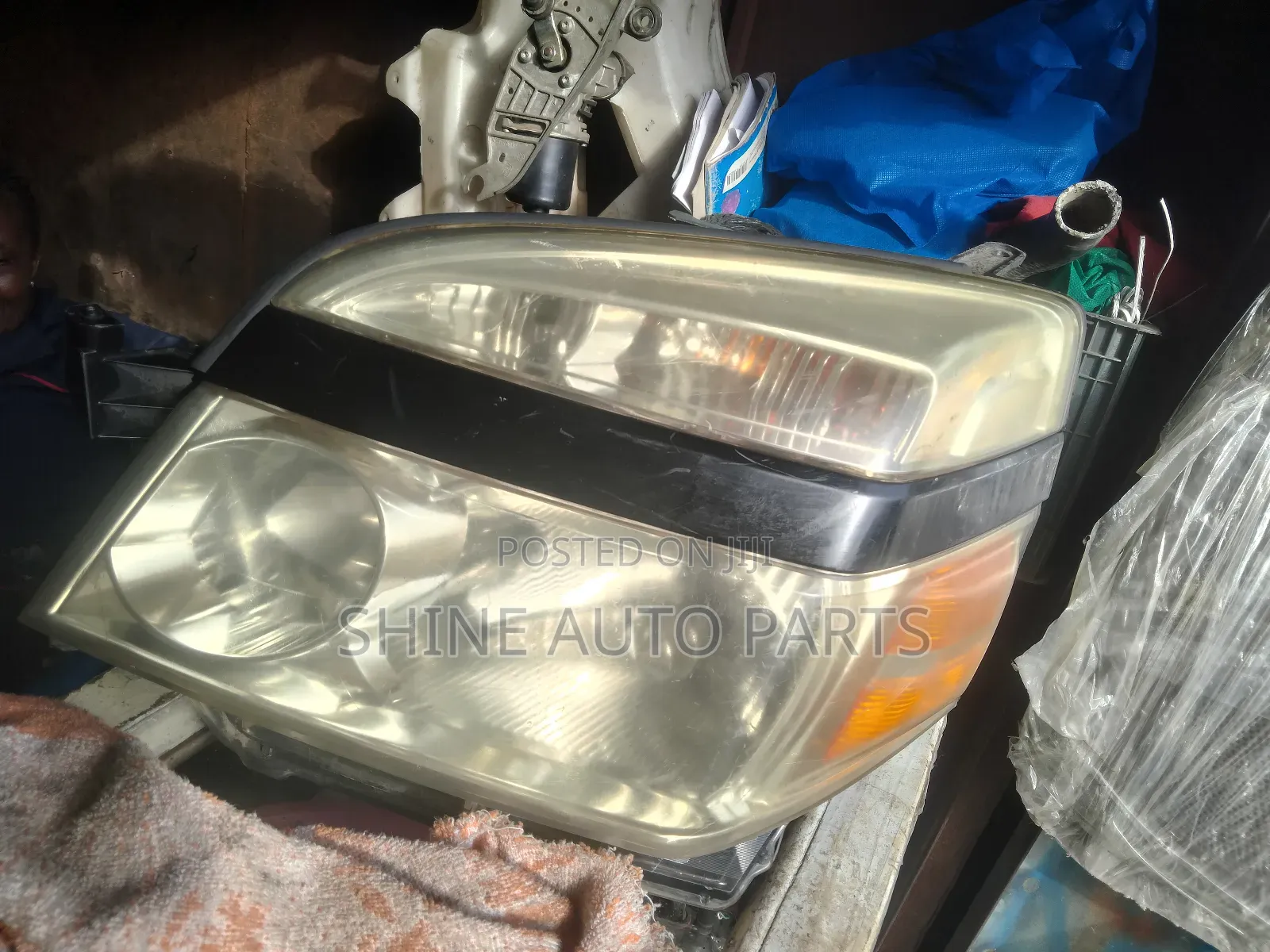 Voxy 2005 Headlight/Headlamp Xenon