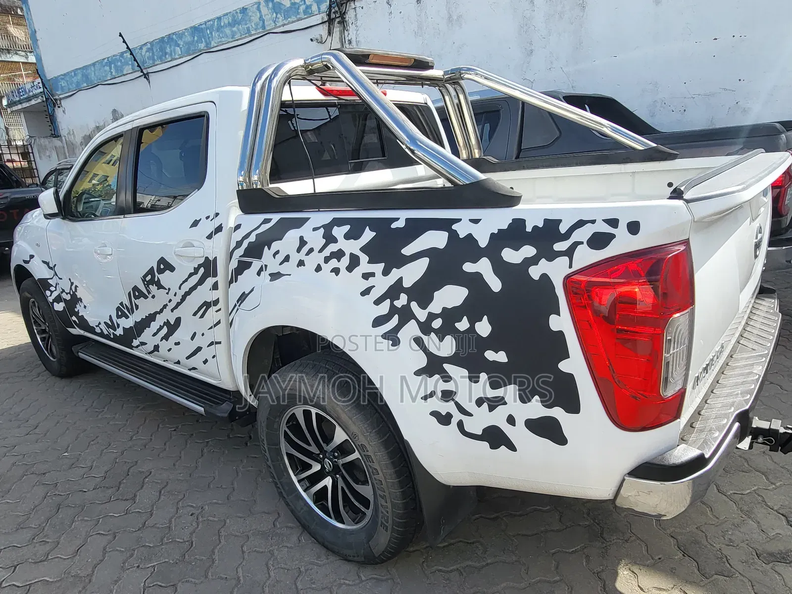 Nissan Navara 2017 White