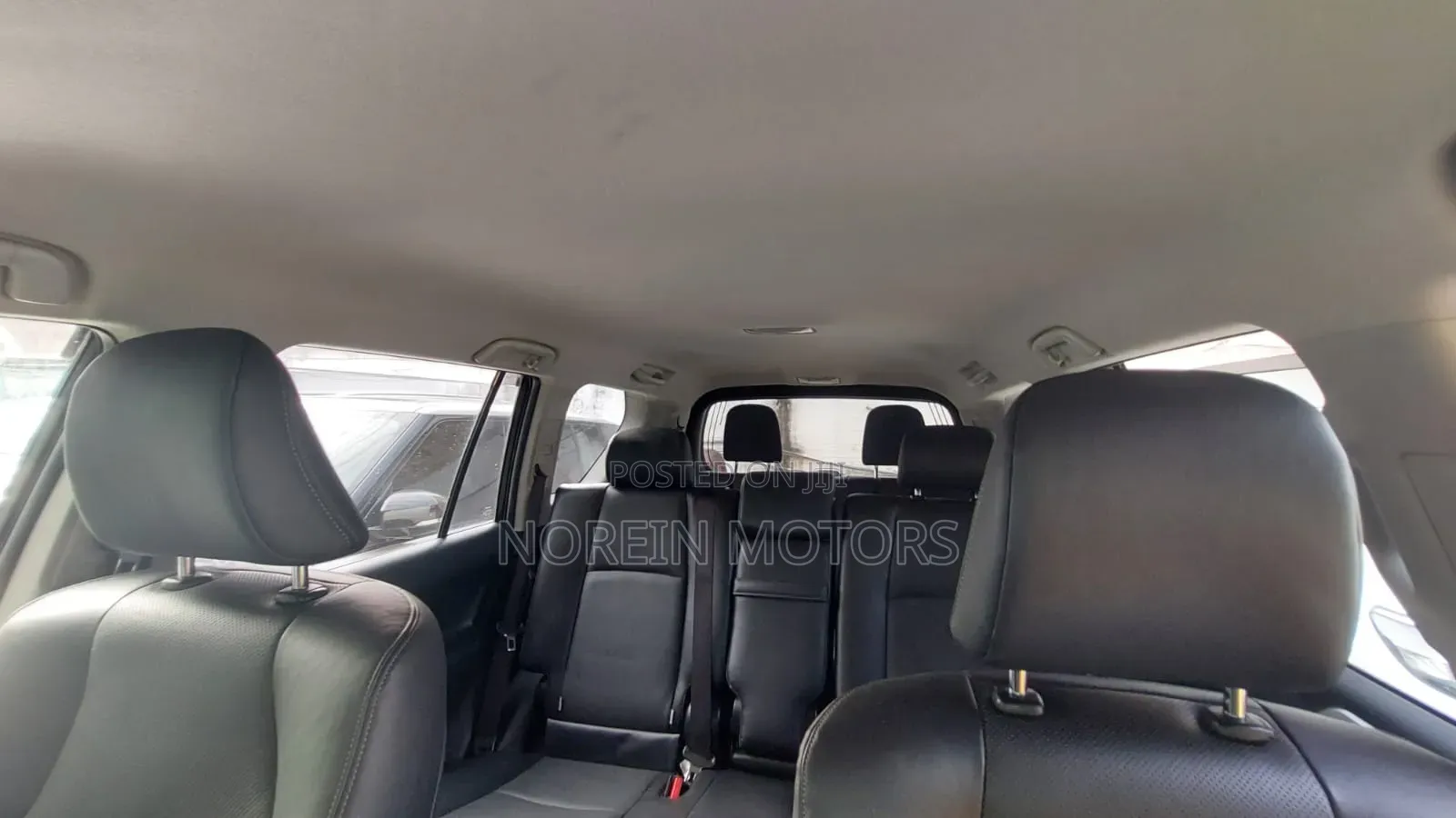 Toyota Land Cruiser Prado 2017 White