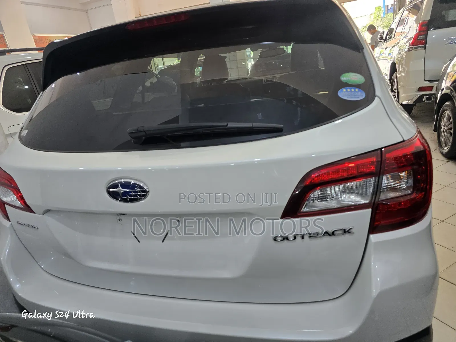 Subaru Outback 2018 Off white