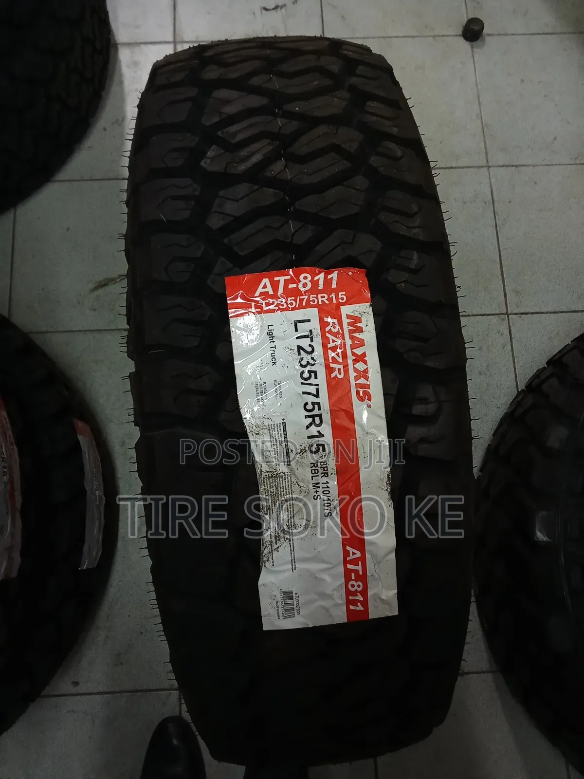 Maxxis 235/75r15 Razr At811