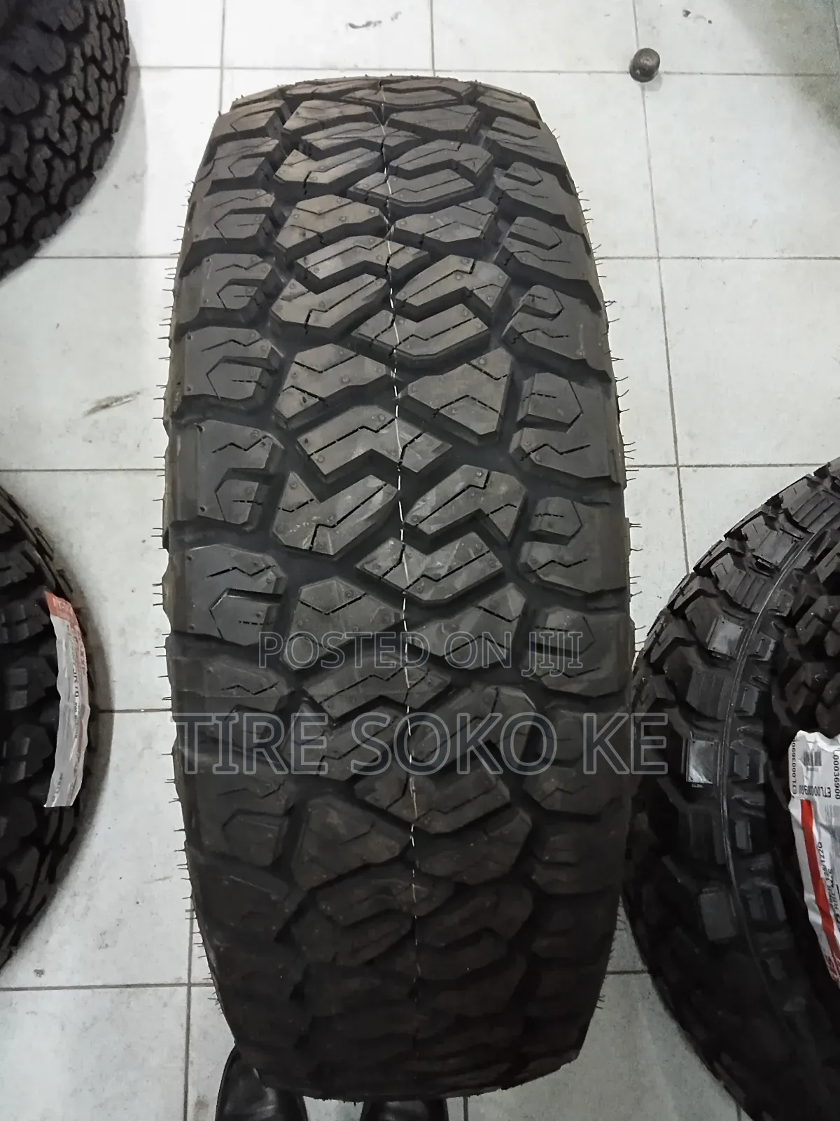 Maxxis 235/75r15 Razr At811
