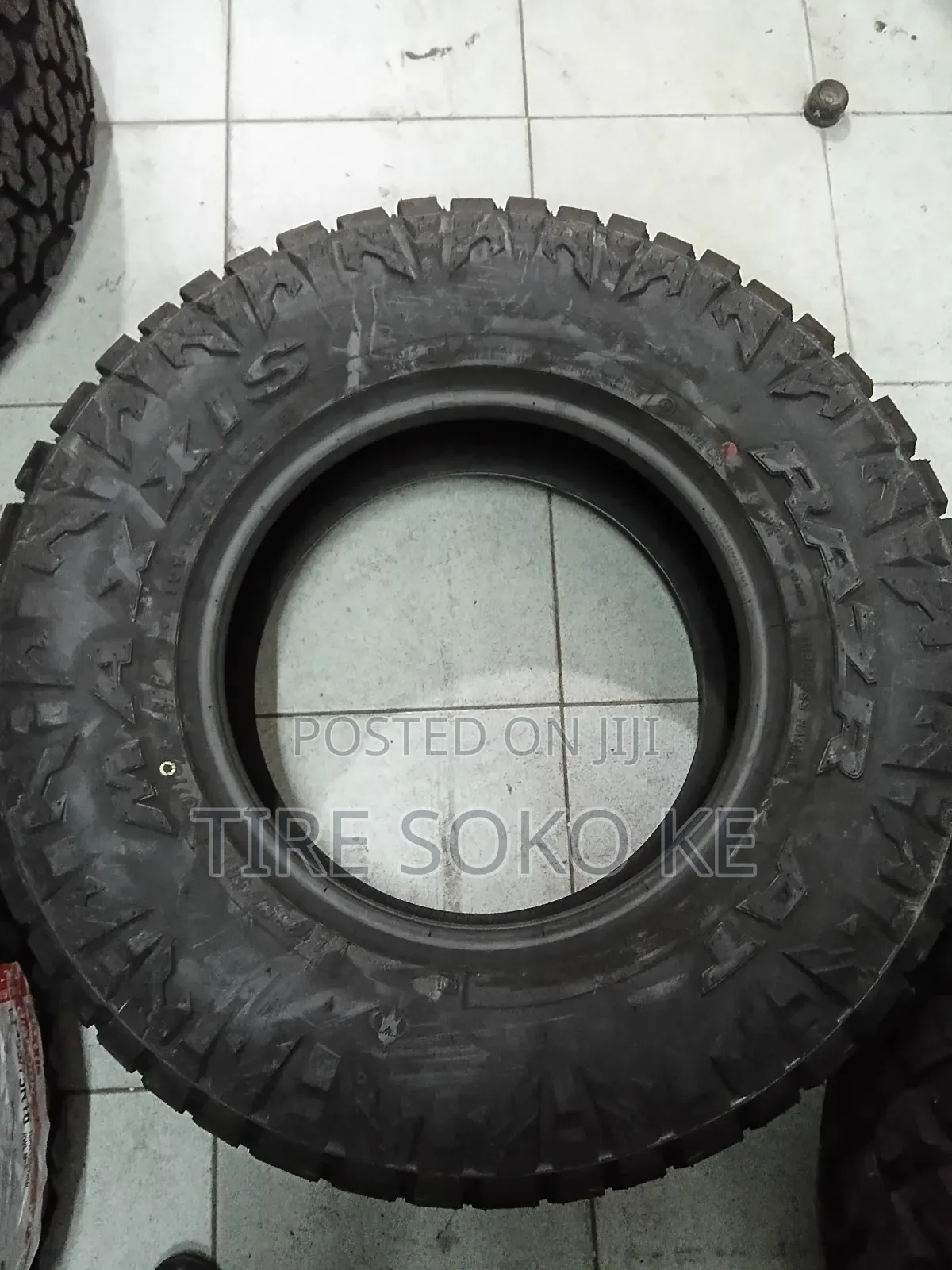 Maxxis 235/75r15 Razr At811