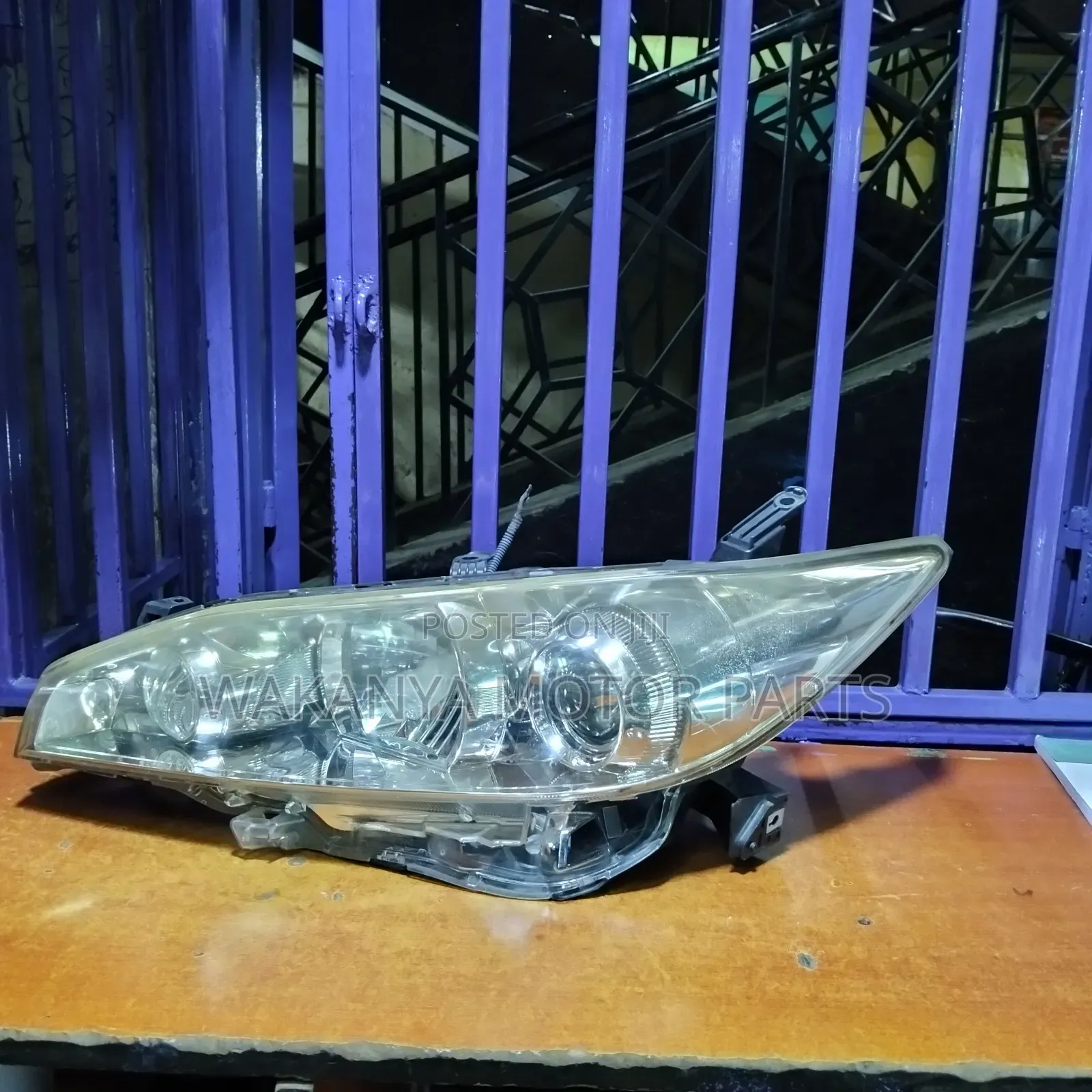 Toyota Wish 2010/2015 Non Zenon Shiny Headlight, Ex Japan