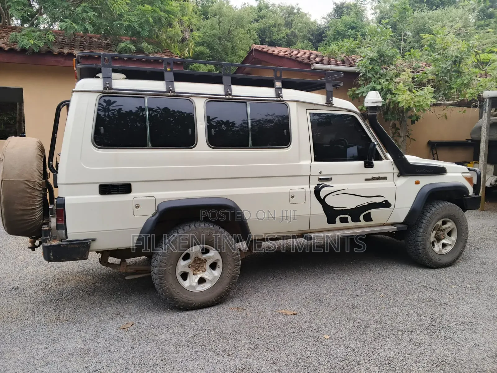 Toyota Land Cruiser 2013 White