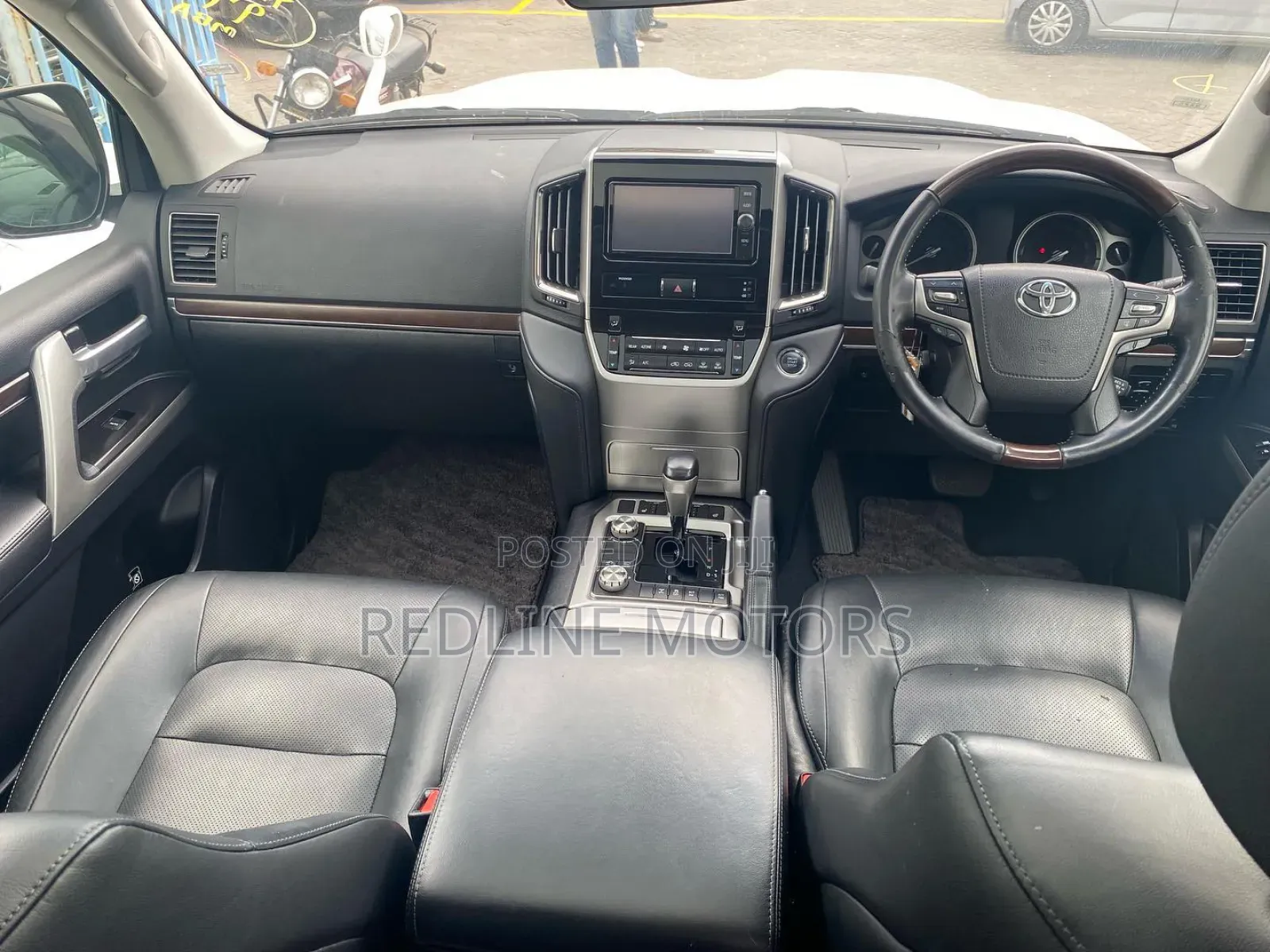 Toyota Land Cruiser 2017 Pearl