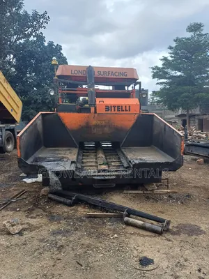 Asphalt Paver and PTR for Hire