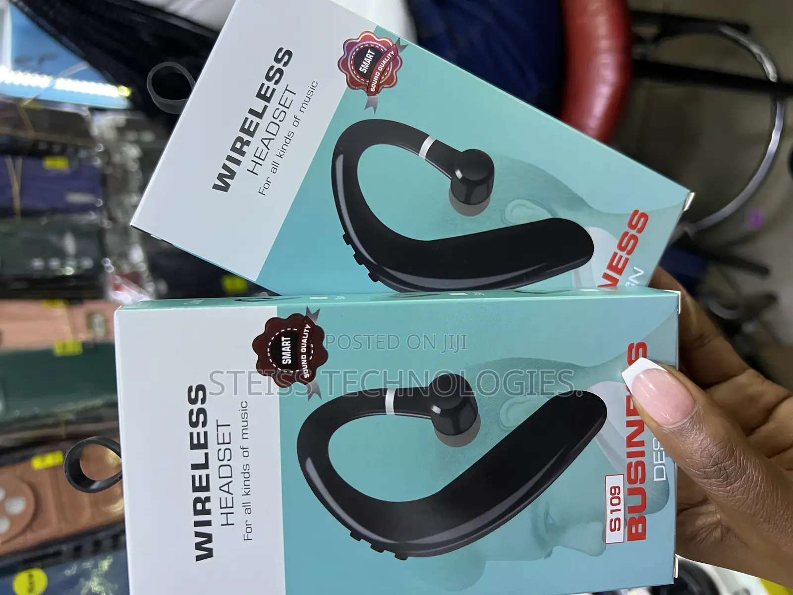 S109 Wireless Headsets.