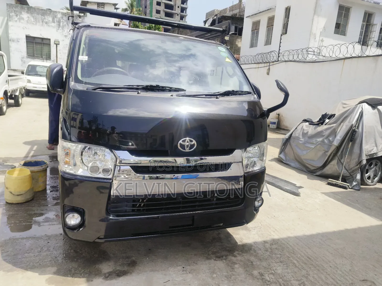Toyota HiAce 2018 Black