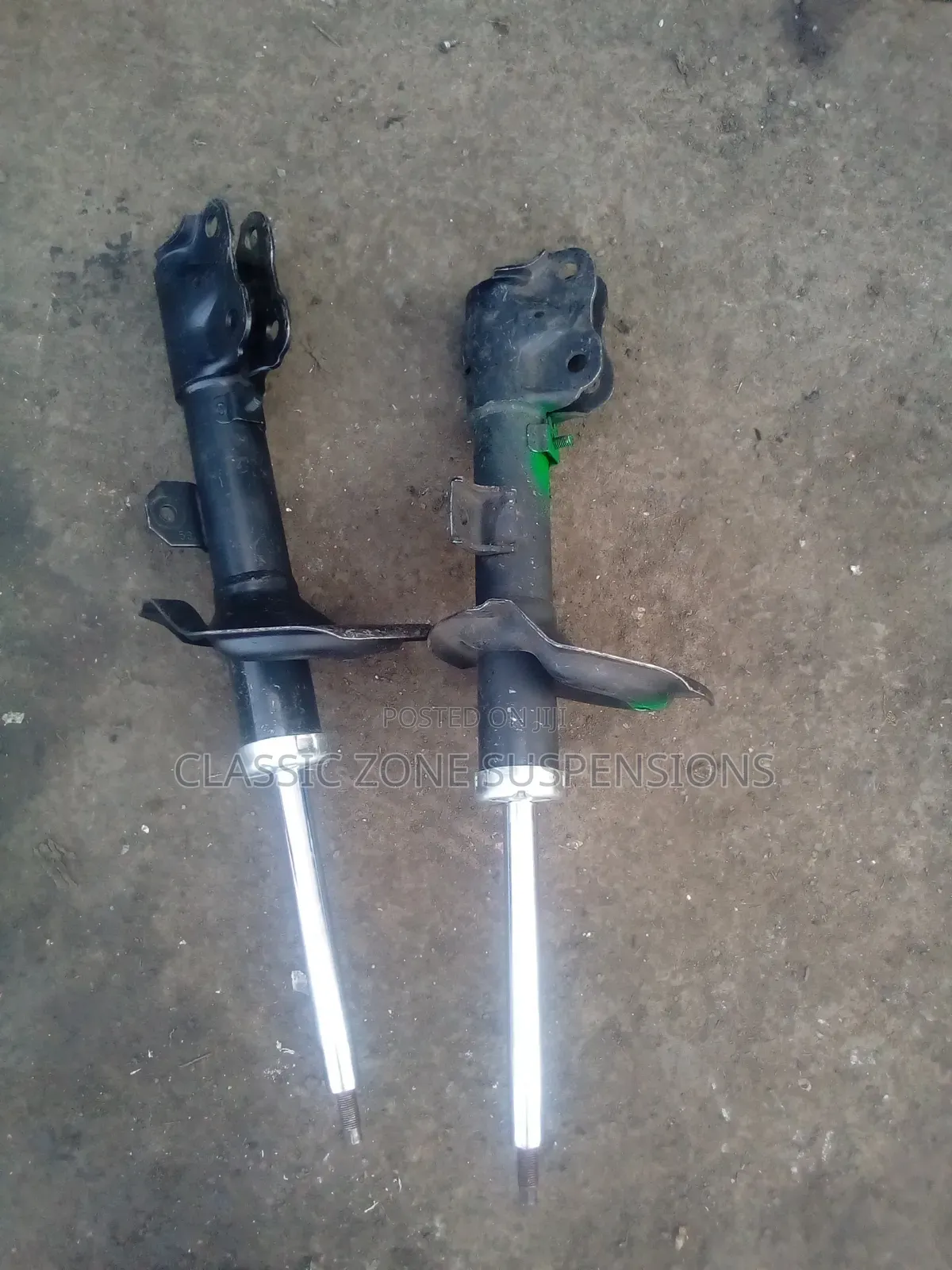 Mitsubishi Colt Shocks