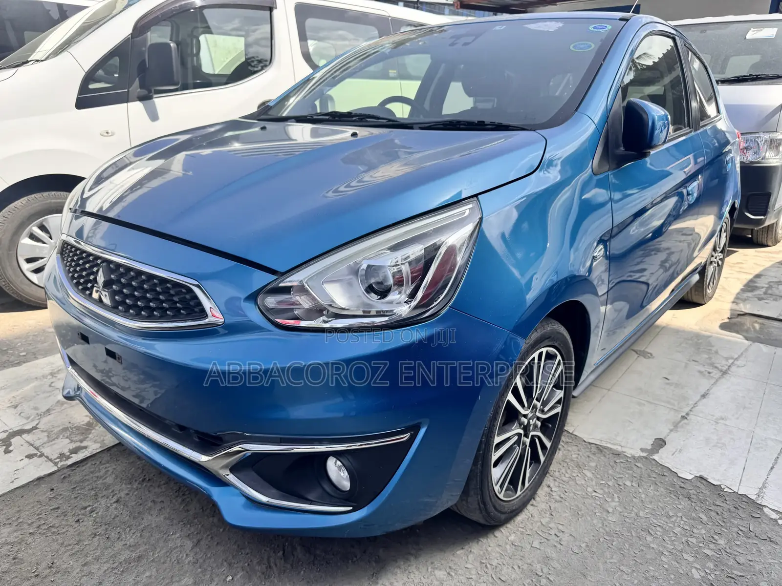 Mitsubishi Mirage SE 2018 Blue