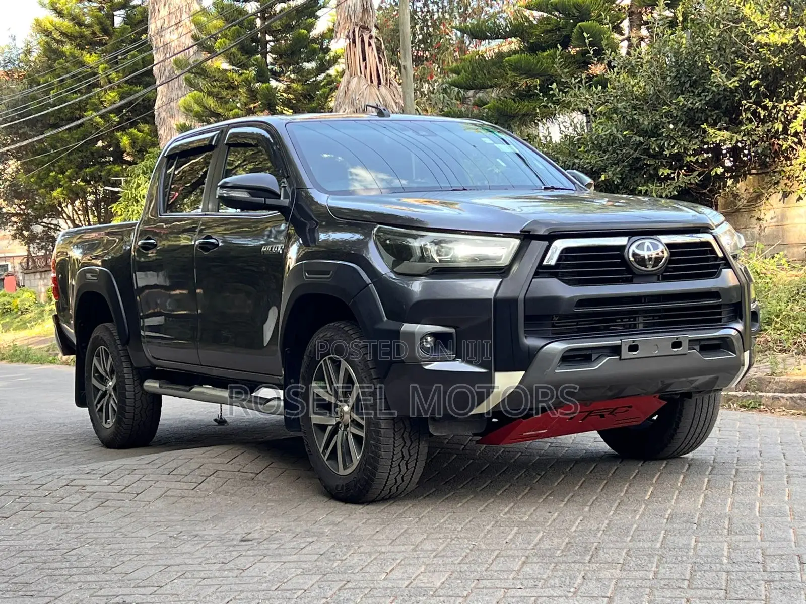 Toyota Hilux 2020 Gray