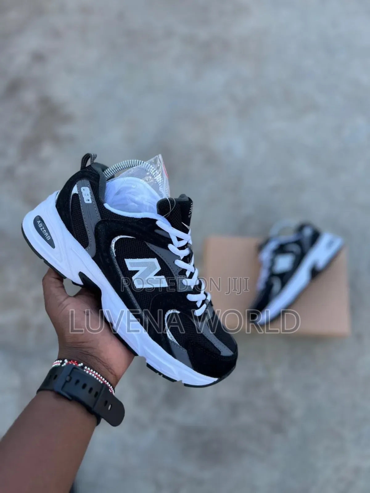 Multicoloured NB 530