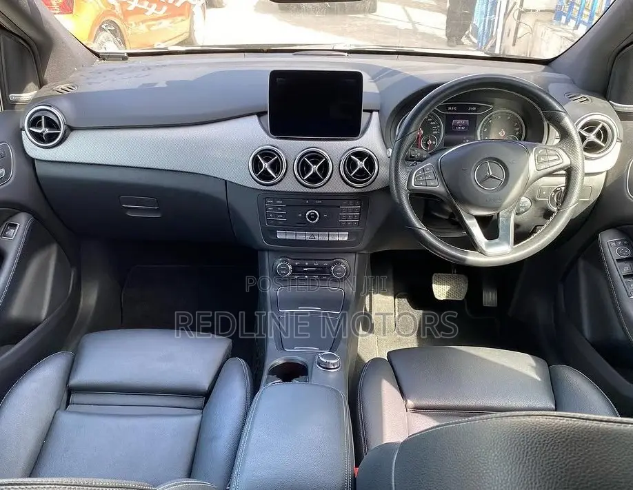 Mercedes-Benz B-Class B180 Petrol 2017 Matt Black