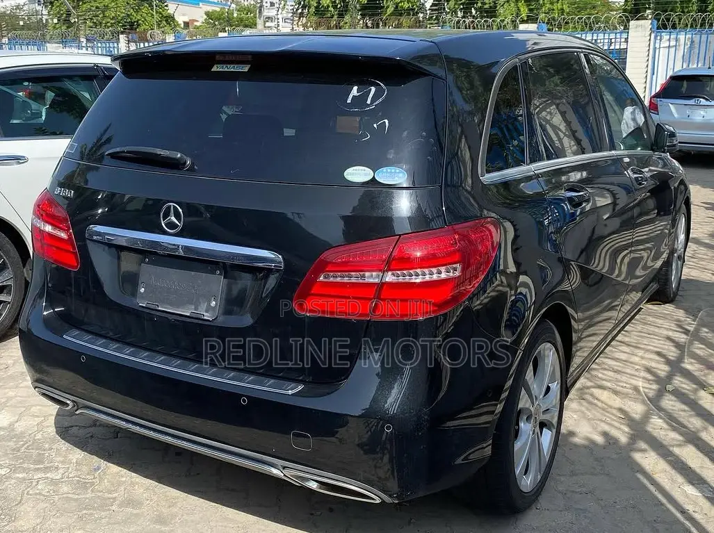 Mercedes-Benz B-Class B180 Petrol 2017 Matt Black