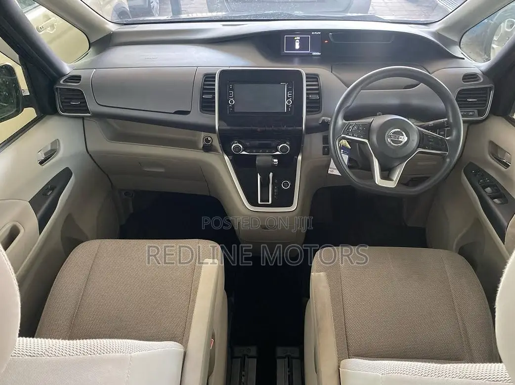 Nissan Serena 2017 Blue