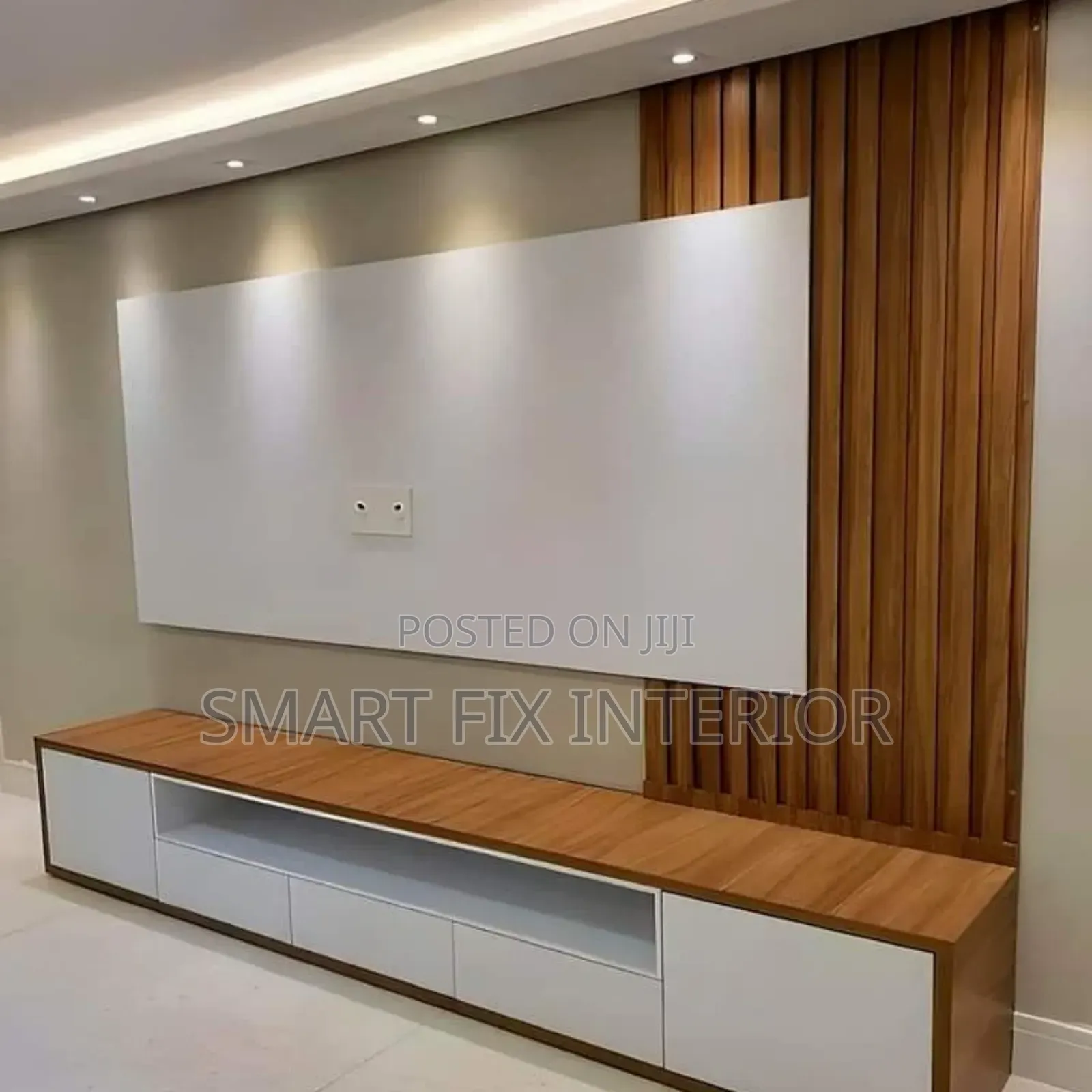 Fireplace/Home Décor/Tv Stand