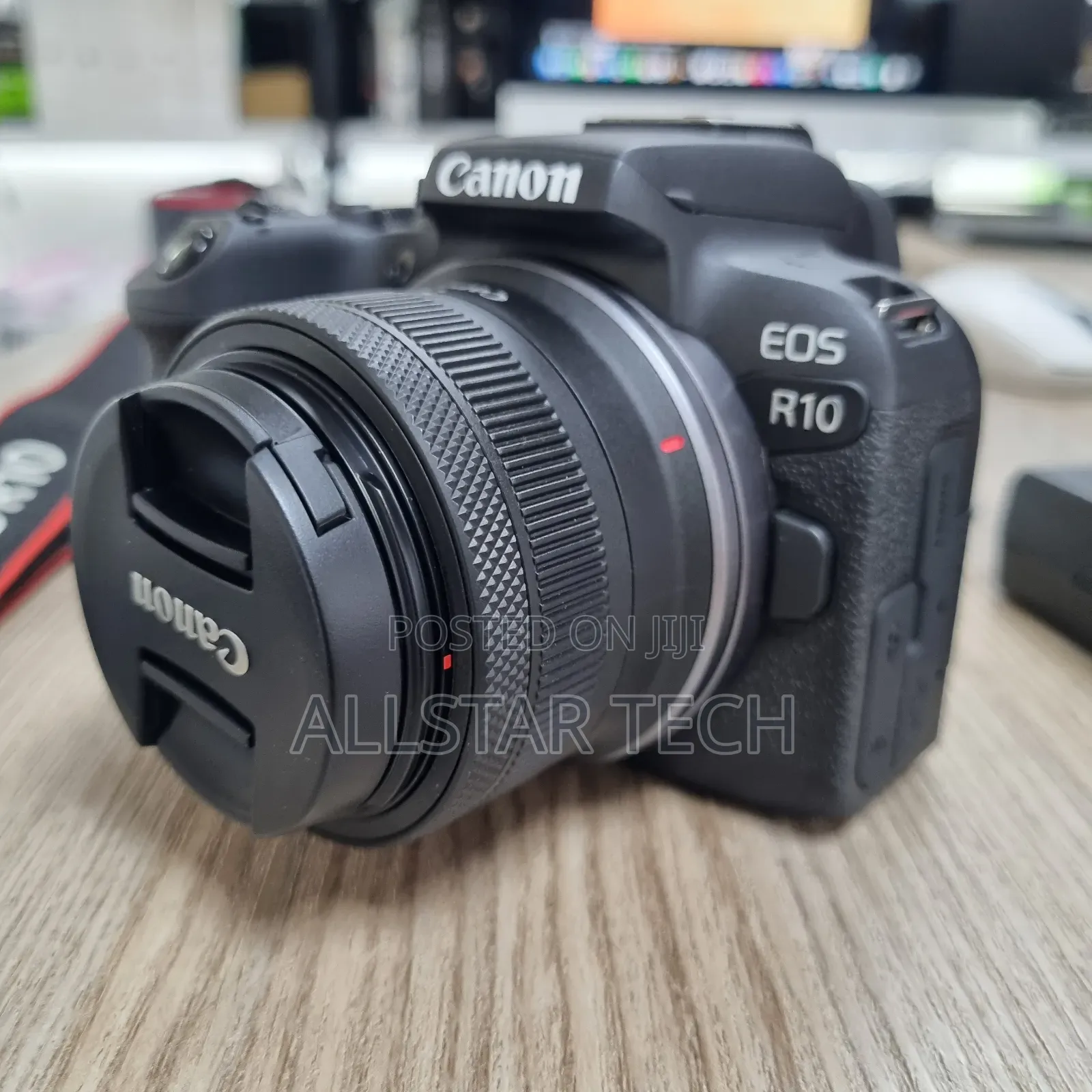 Canon EOS R10 Mirrorless Camera With 18-45mm Lens