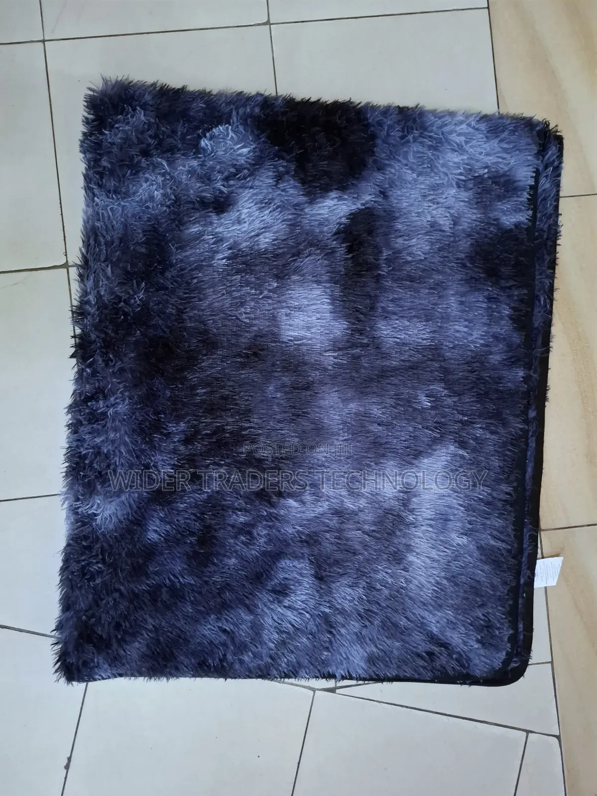 *Fluffy Carpets*
Size: 5x8ft
Single Pc