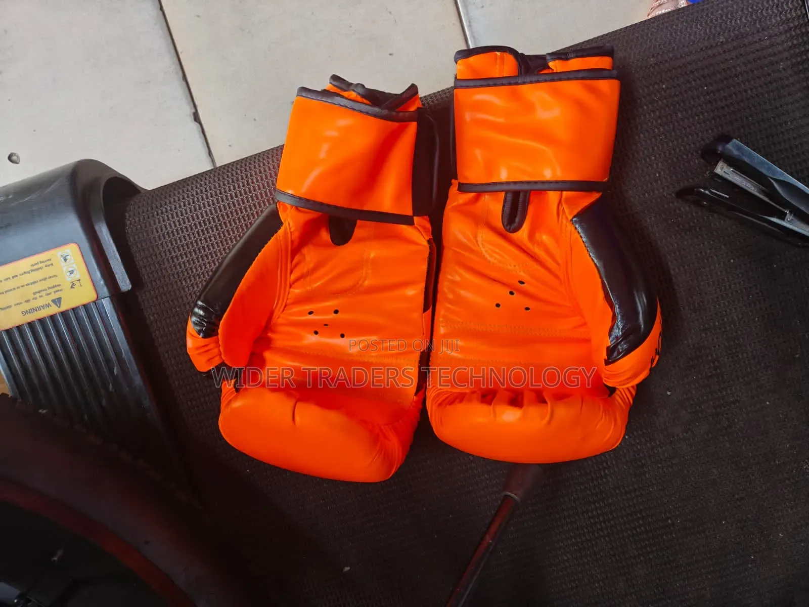 Boxing Gloves
10oz
12 Oz
14oz