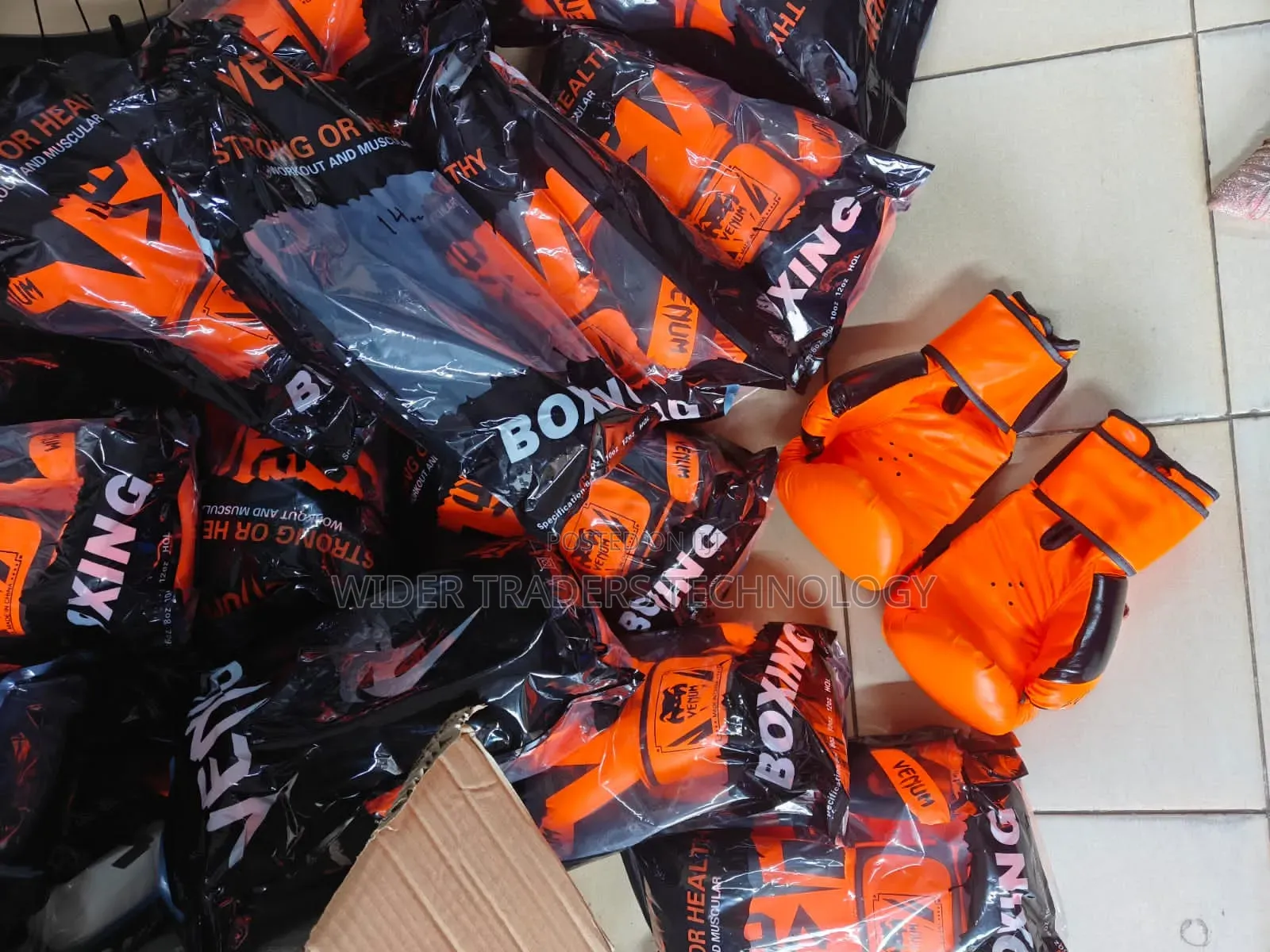 Boxing Gloves
10oz
12 Oz
14oz